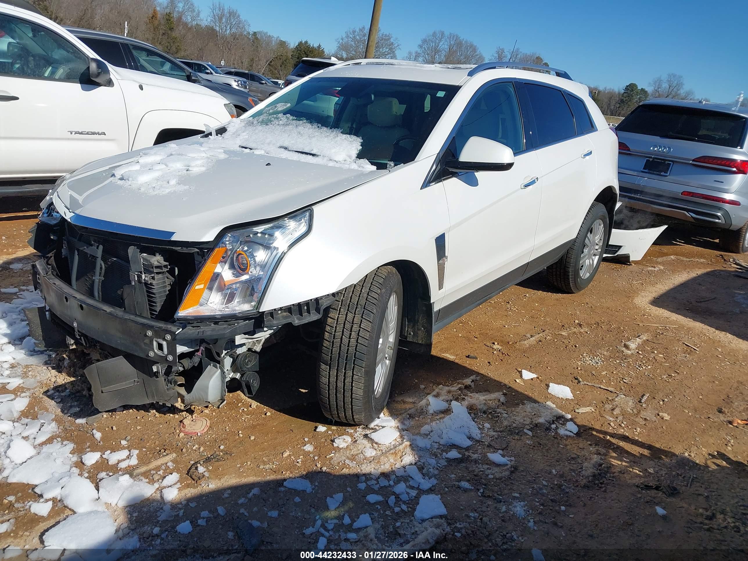 CADILLAC SRX image 2