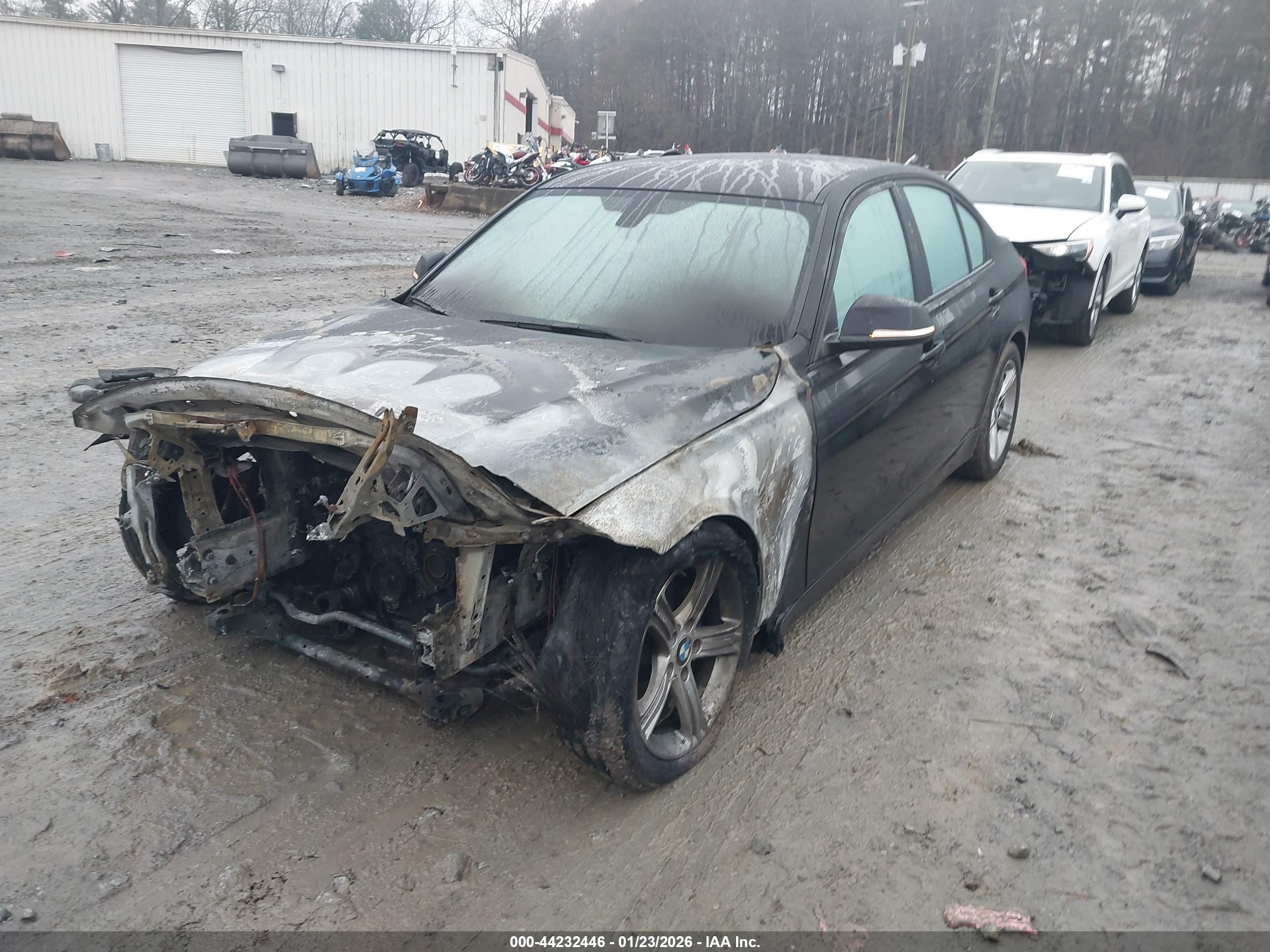 BMW 328I image 2