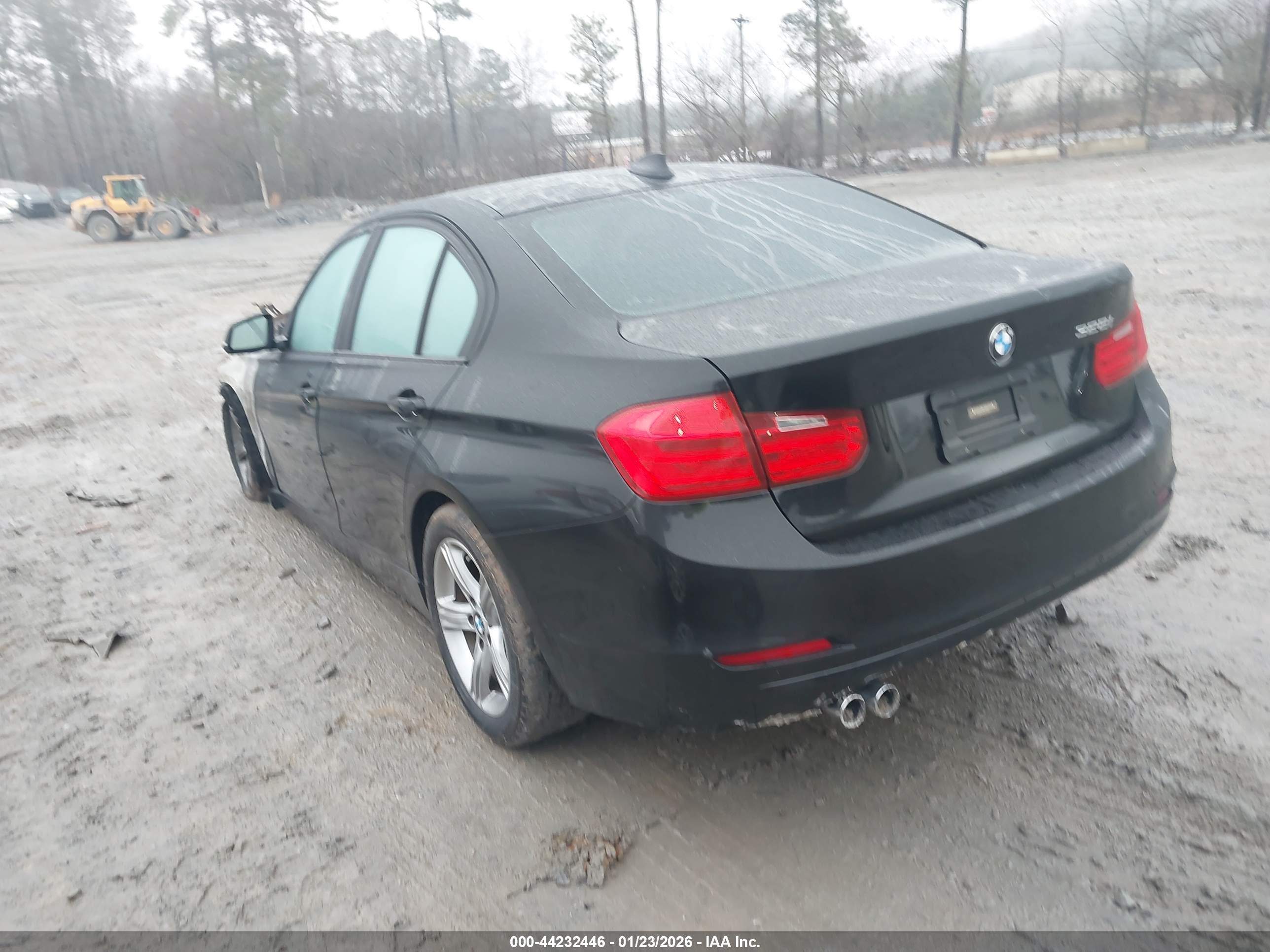 BMW 328I image 3