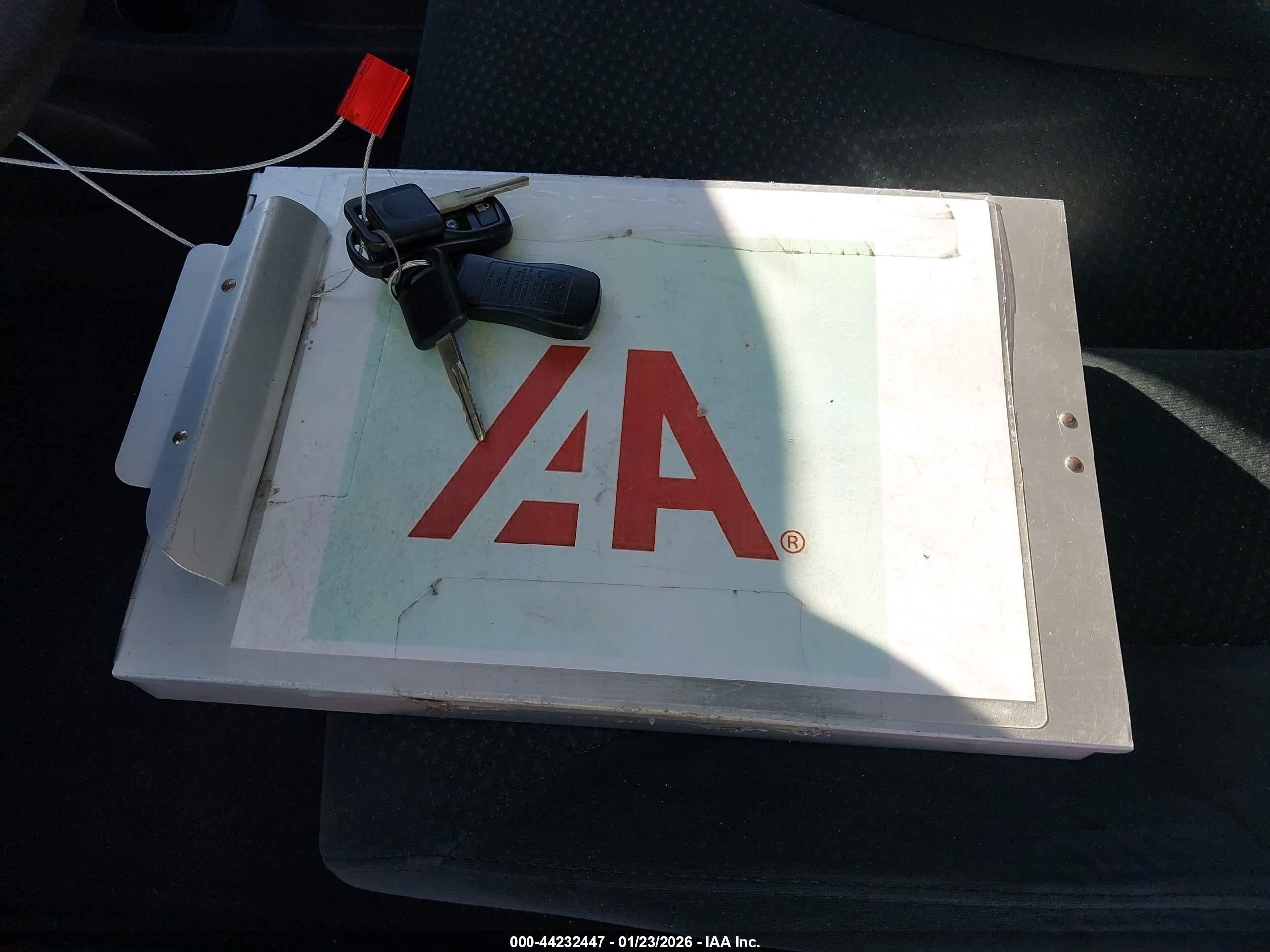 NISSAN VERSA image 11