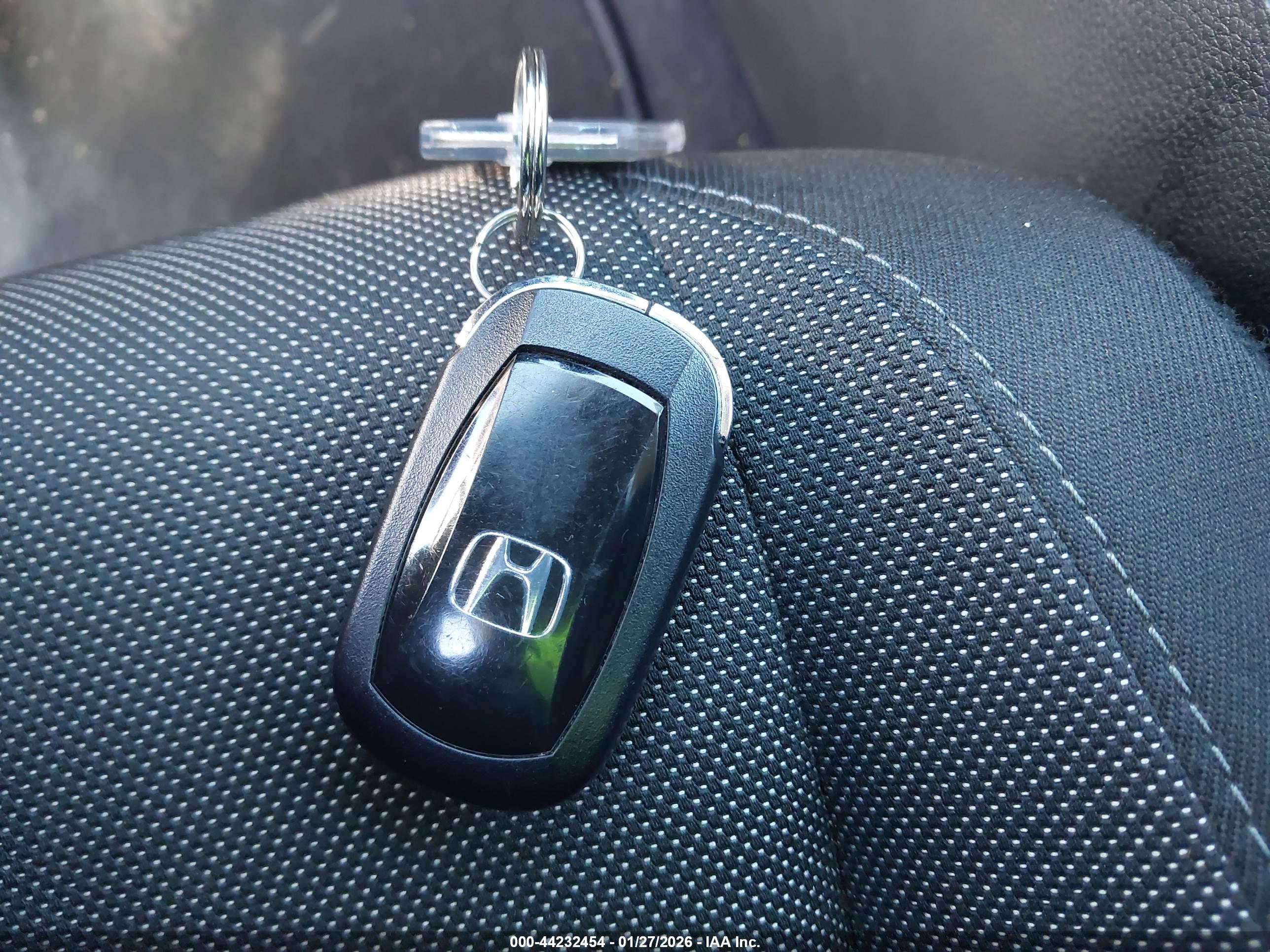 HONDA CR-V image 11