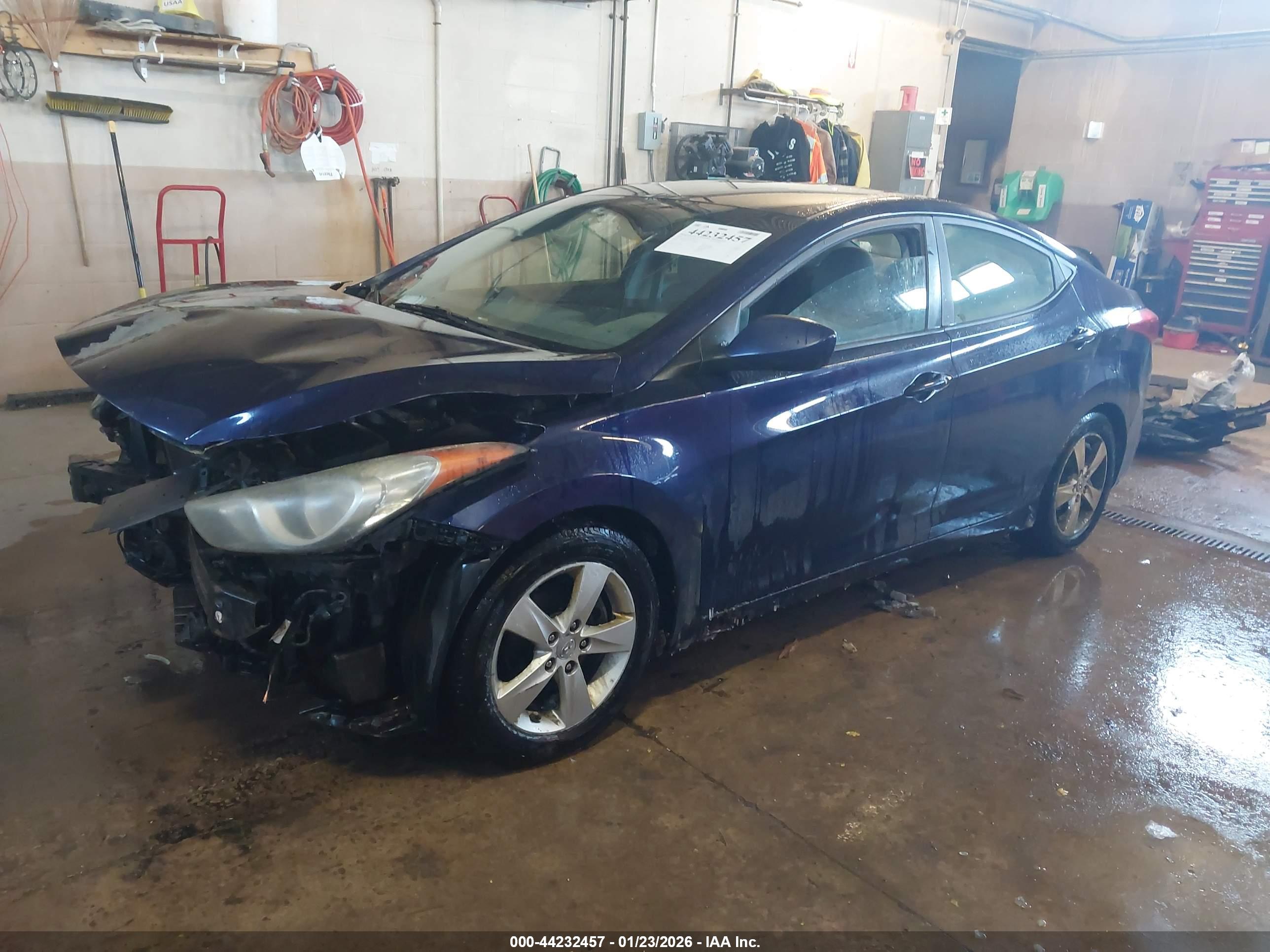 HYUNDAI ELANTRA image 2