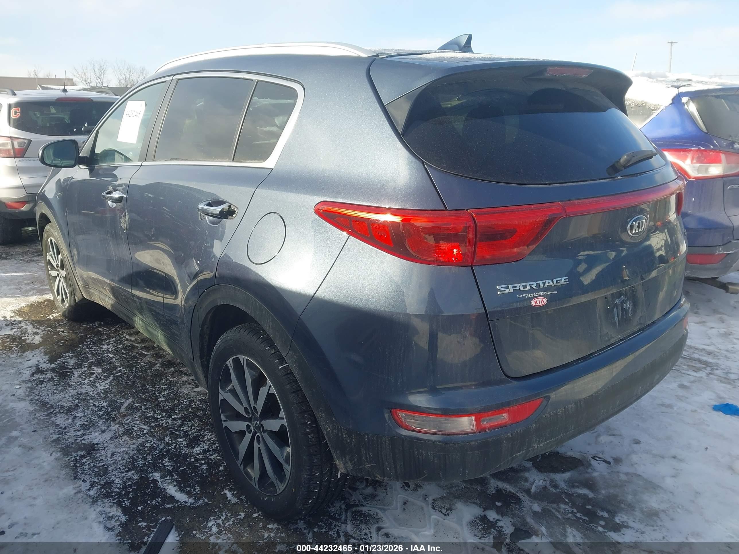 KIA SPORTAGE image 3