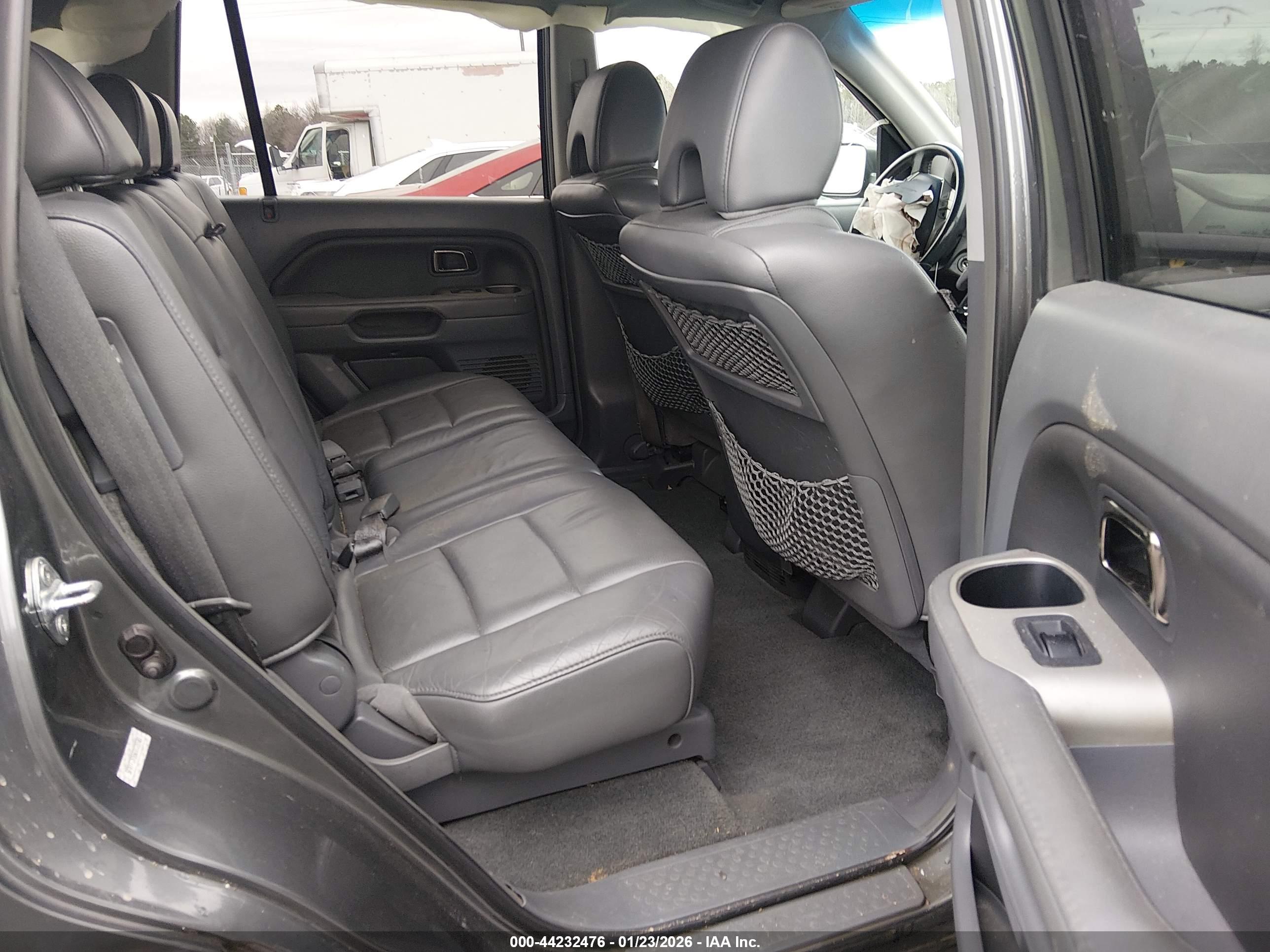 HONDA PILOT image 8