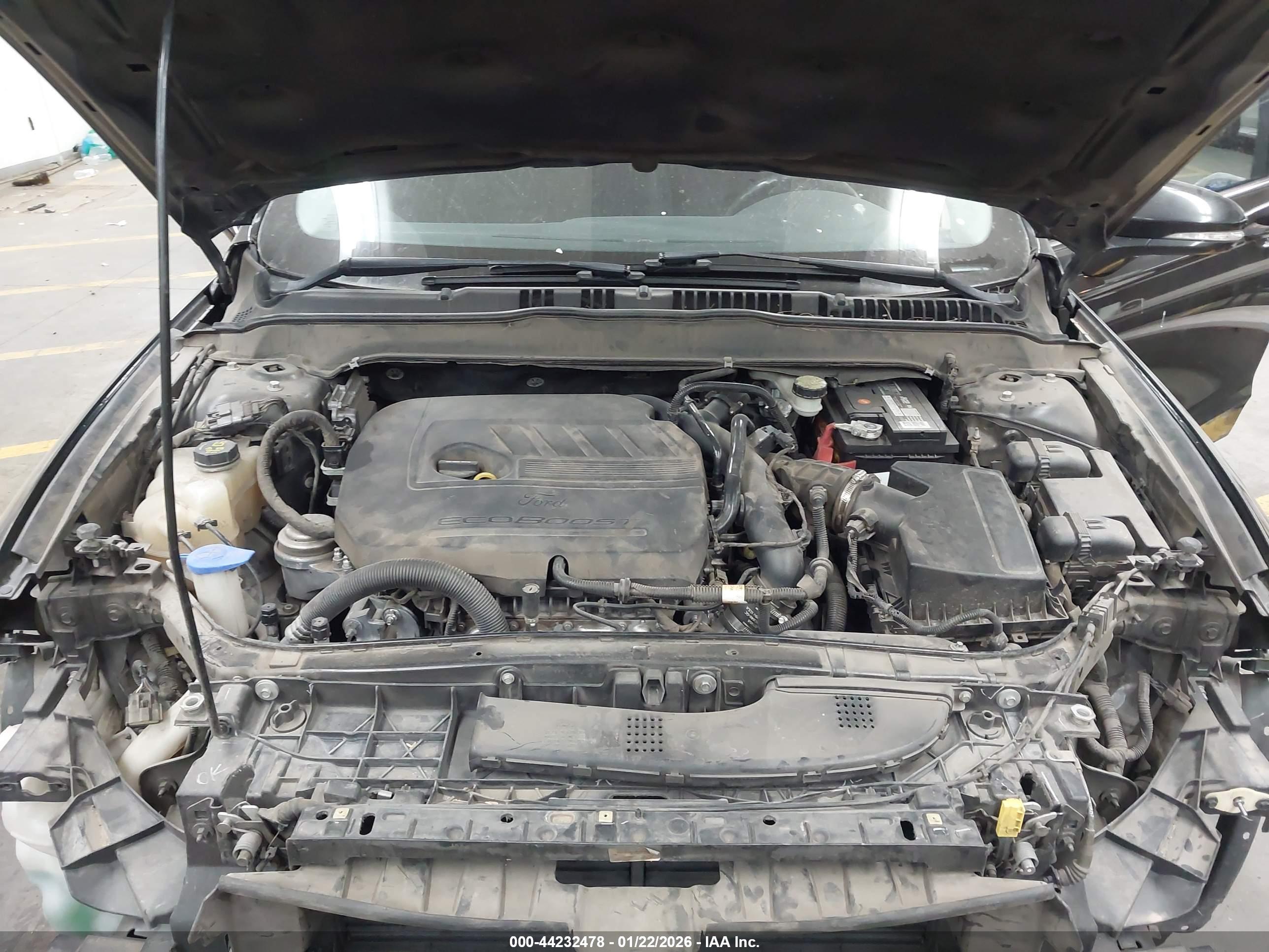 FORD FUSION image 10