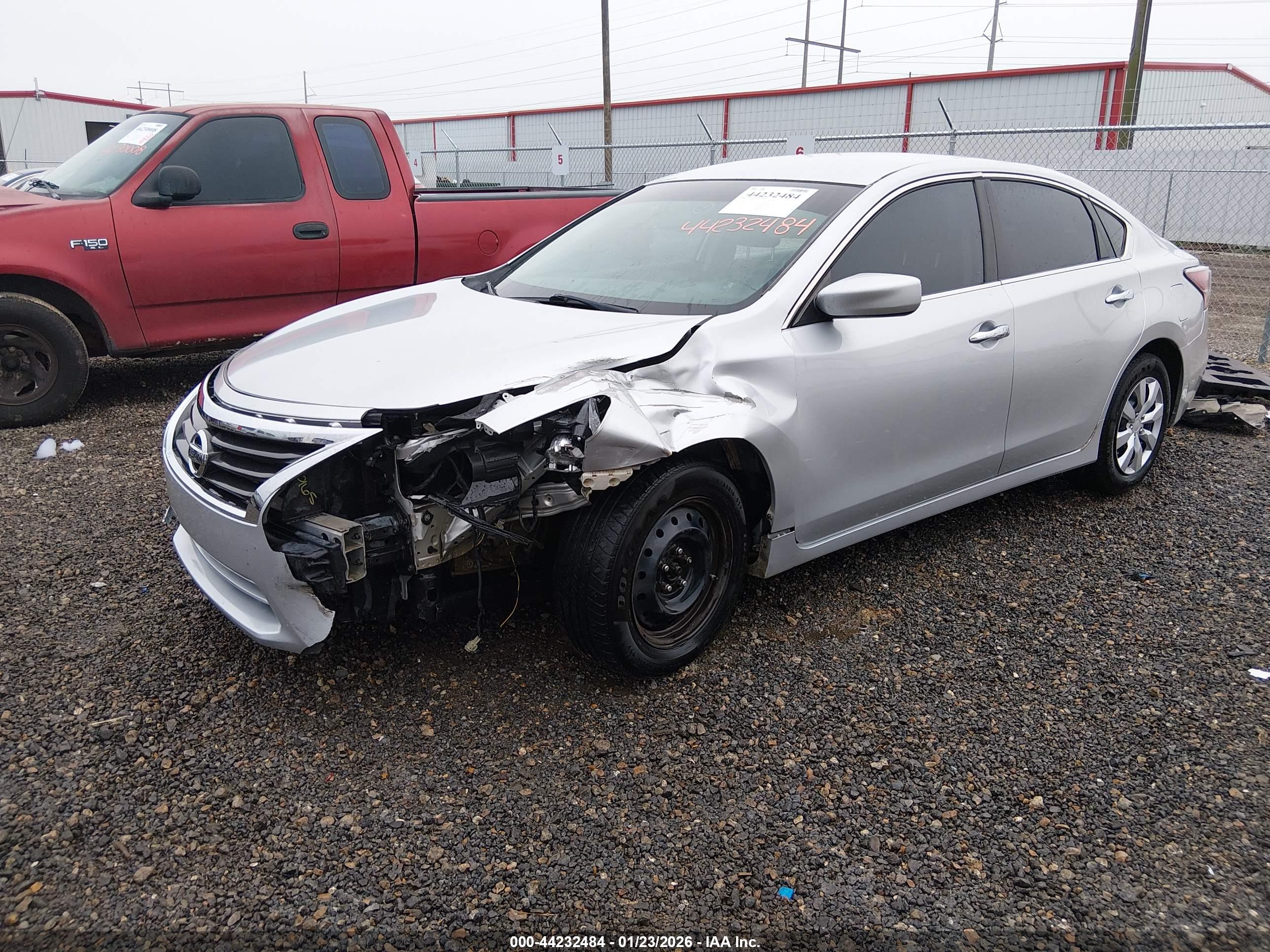 NISSAN ALTIMA image 2