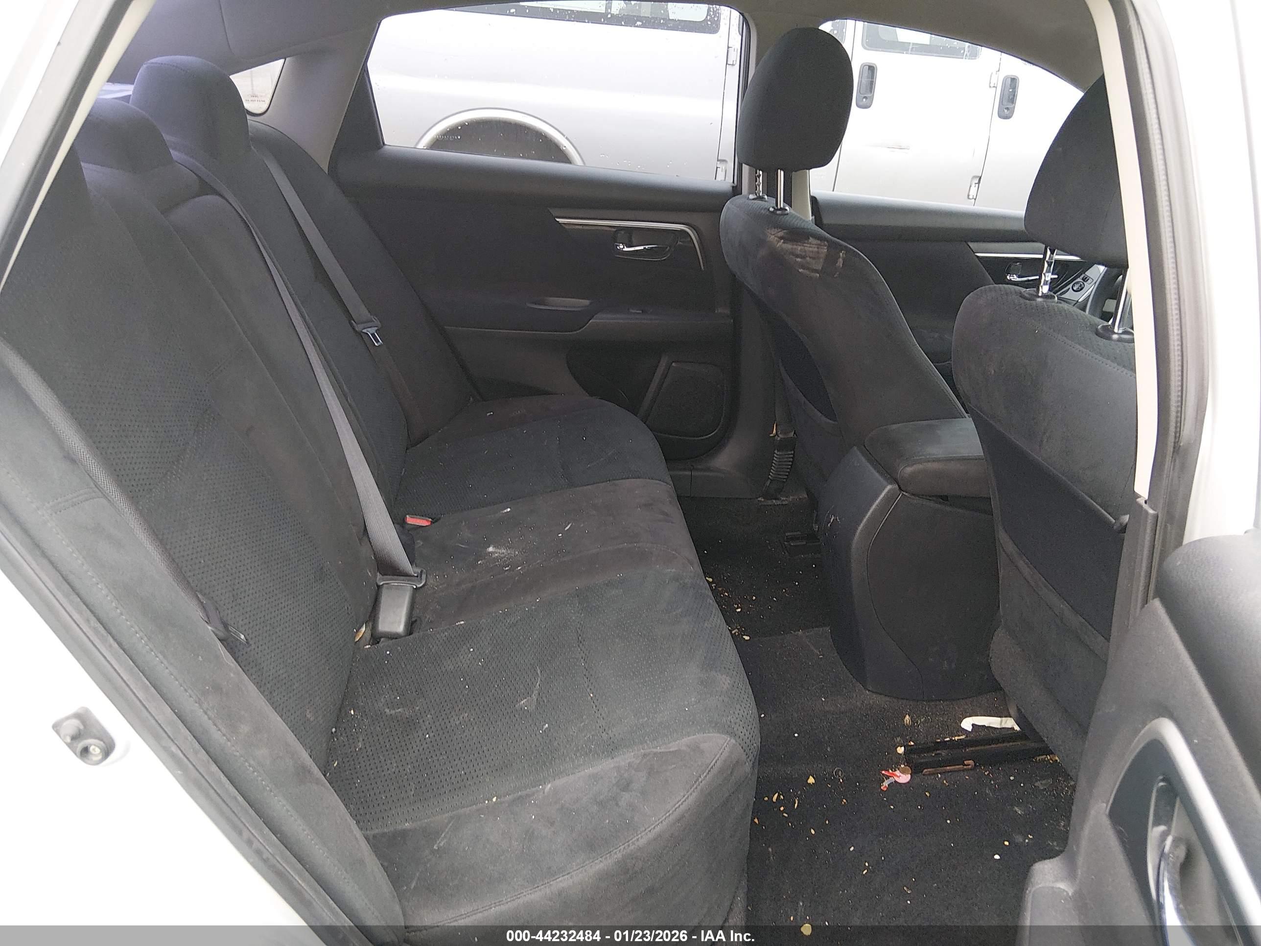 NISSAN ALTIMA image 8