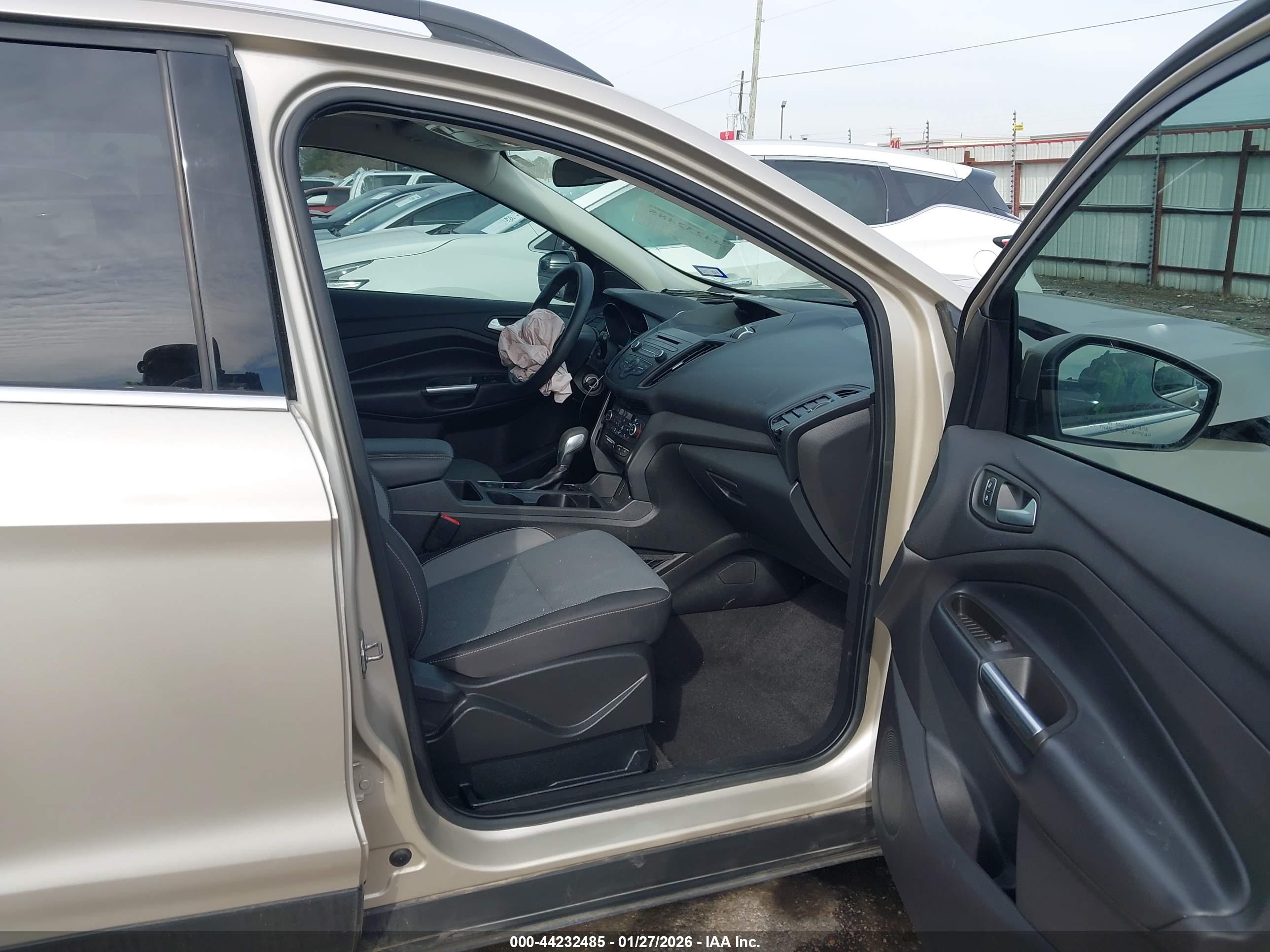FORD ESCAPE image 5