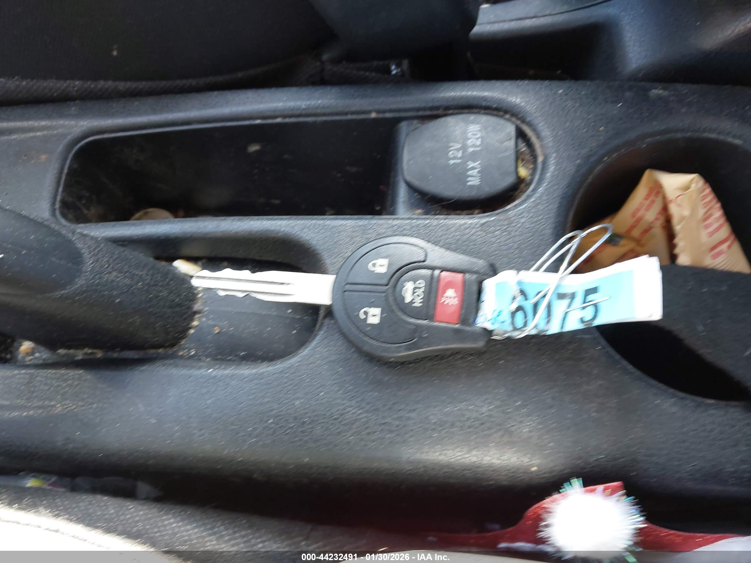 NISSAN VERSA image 11