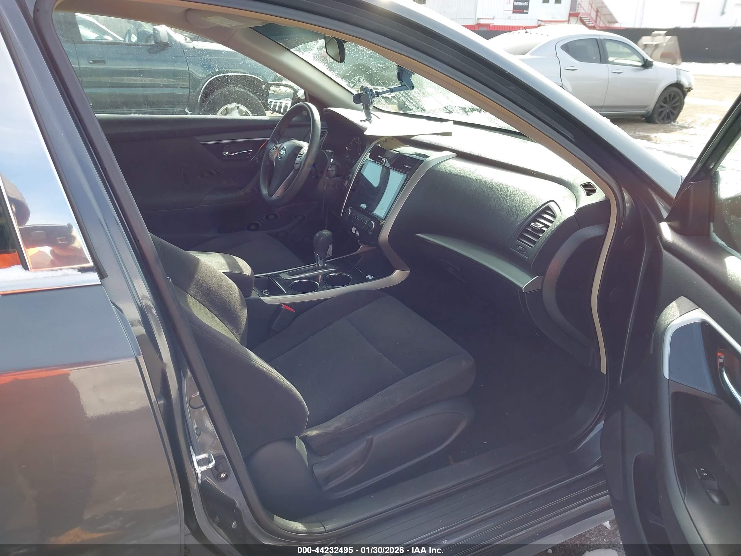NISSAN ALTIMA image 5