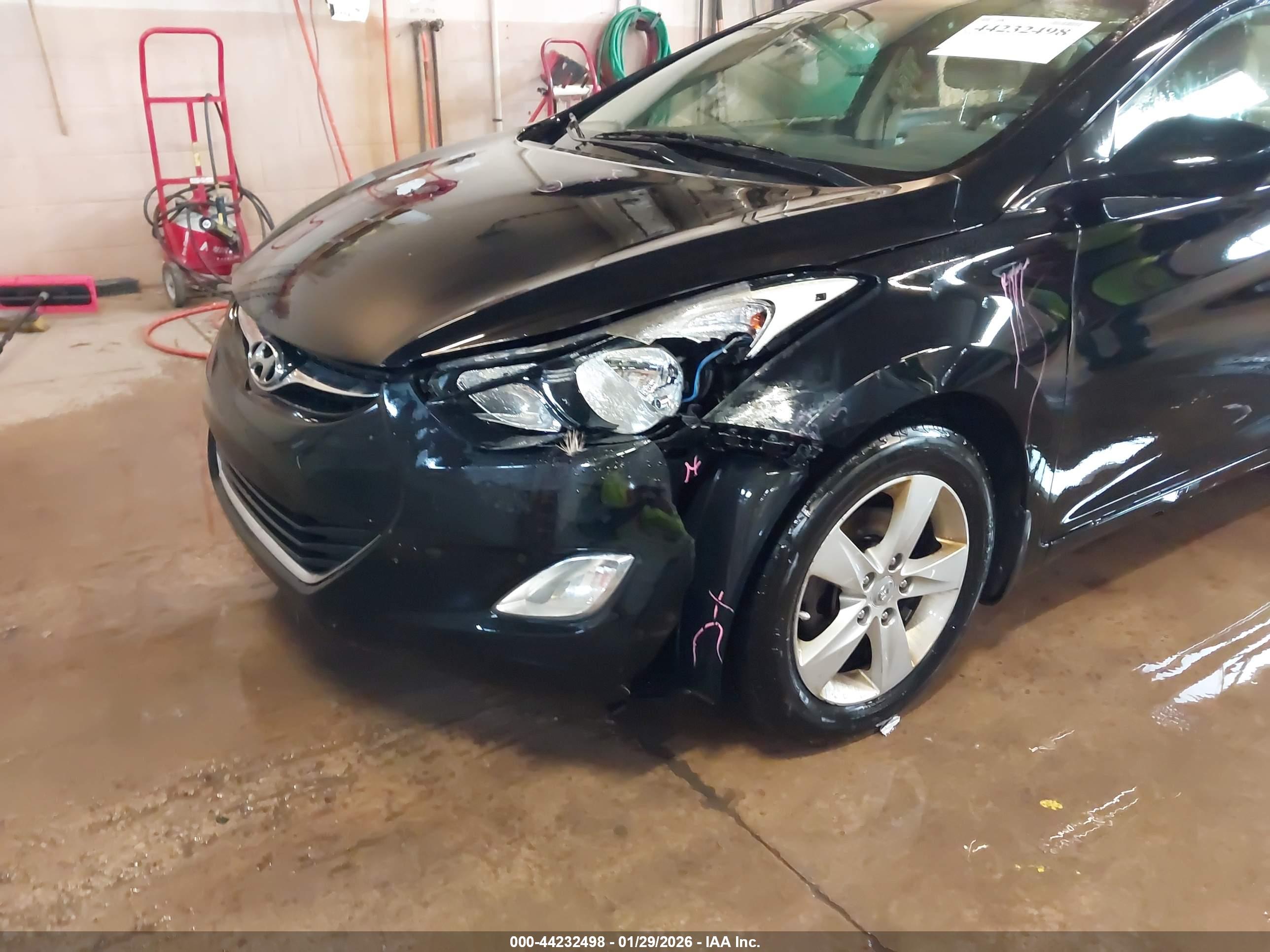 HYUNDAI ELANTRA image 6