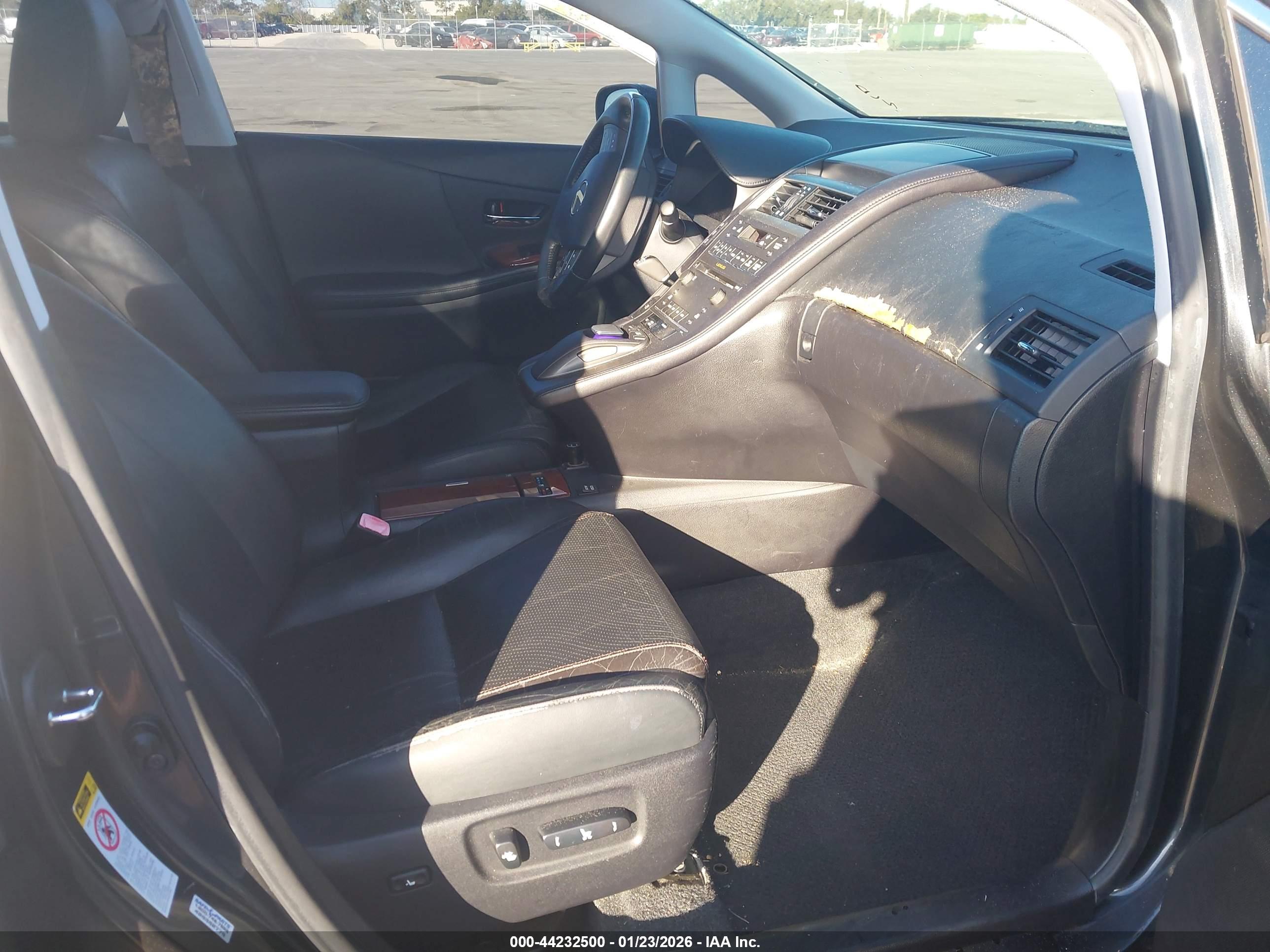 LEXUS HS image 5