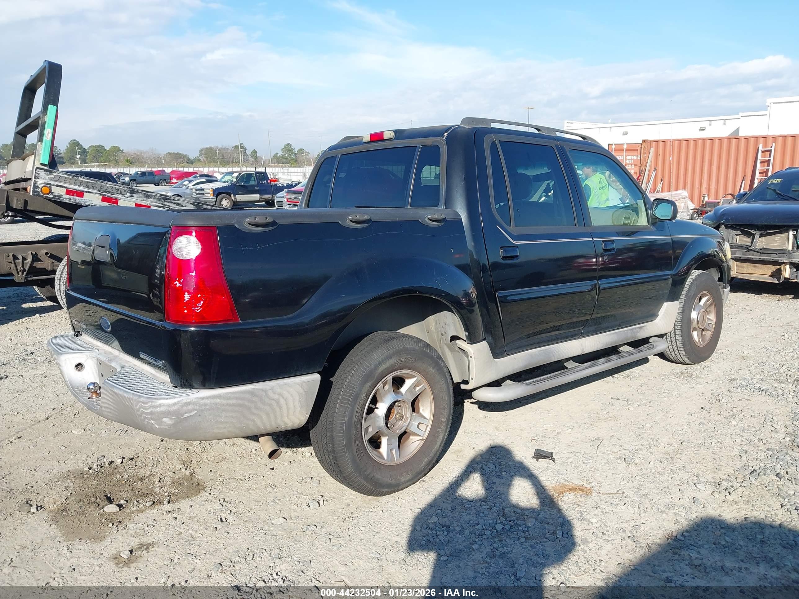 FORD EXPLORER image 4