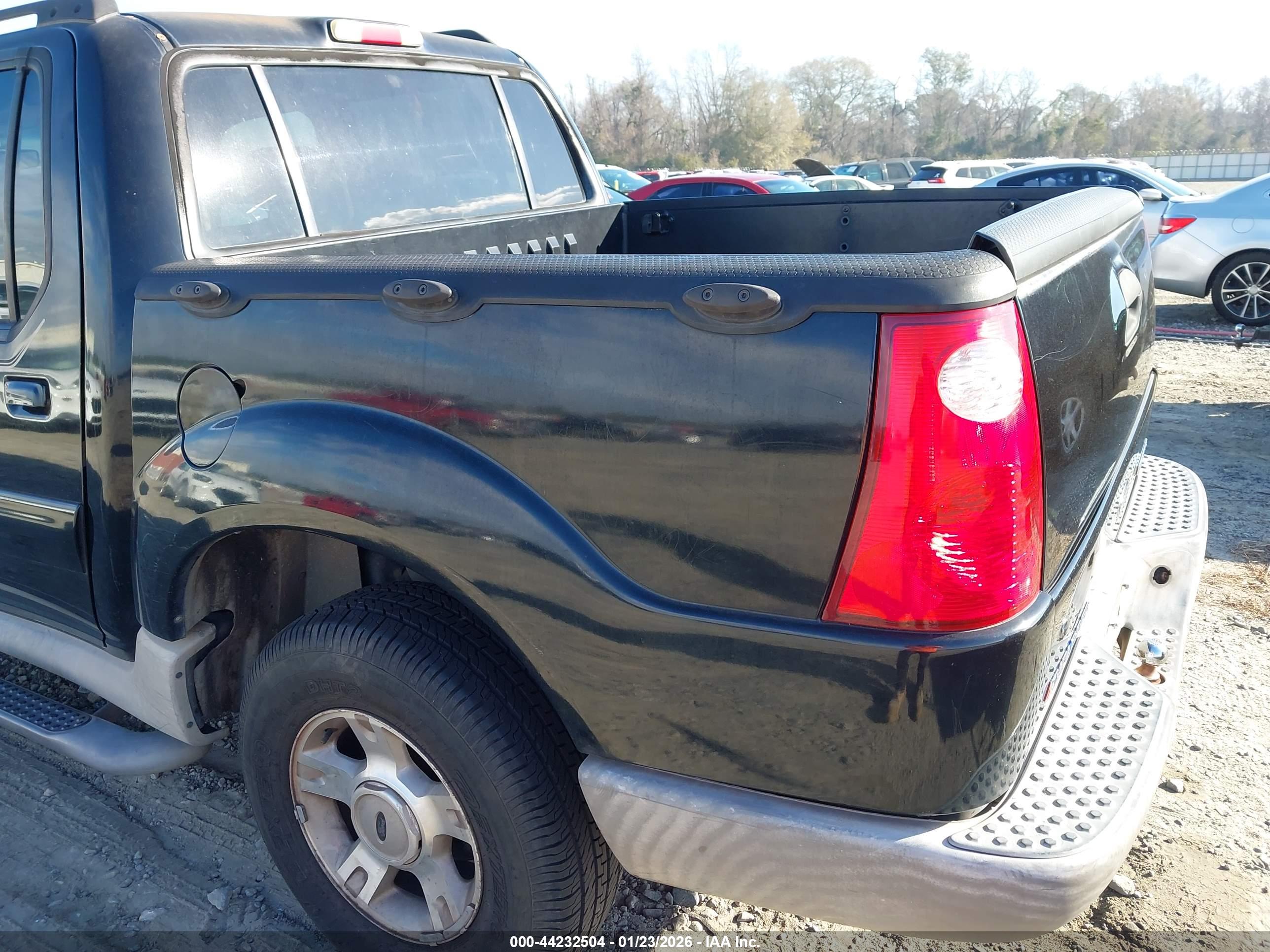 FORD EXPLORER image 6