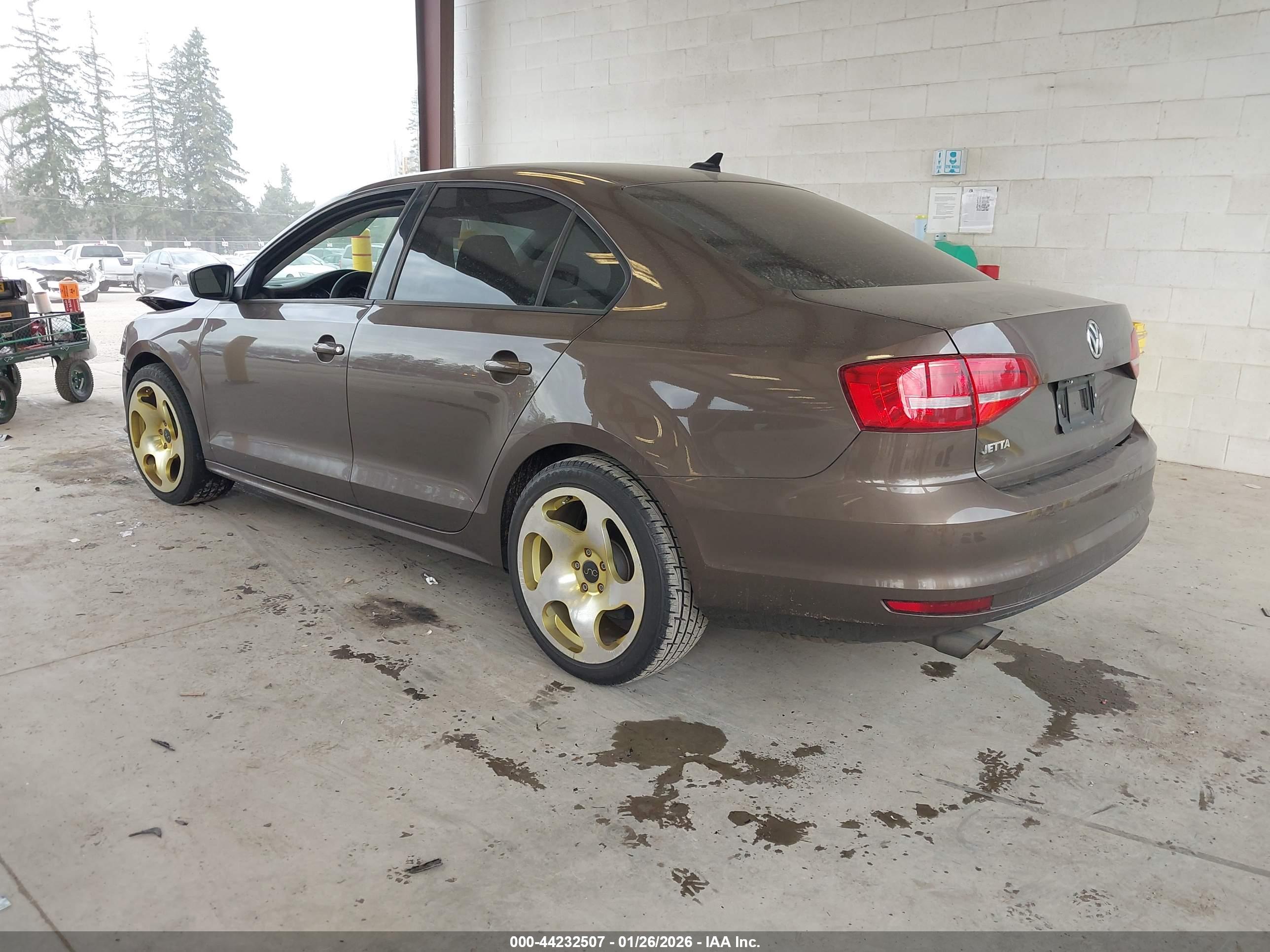 VOLKSWAGEN JETTA image 3