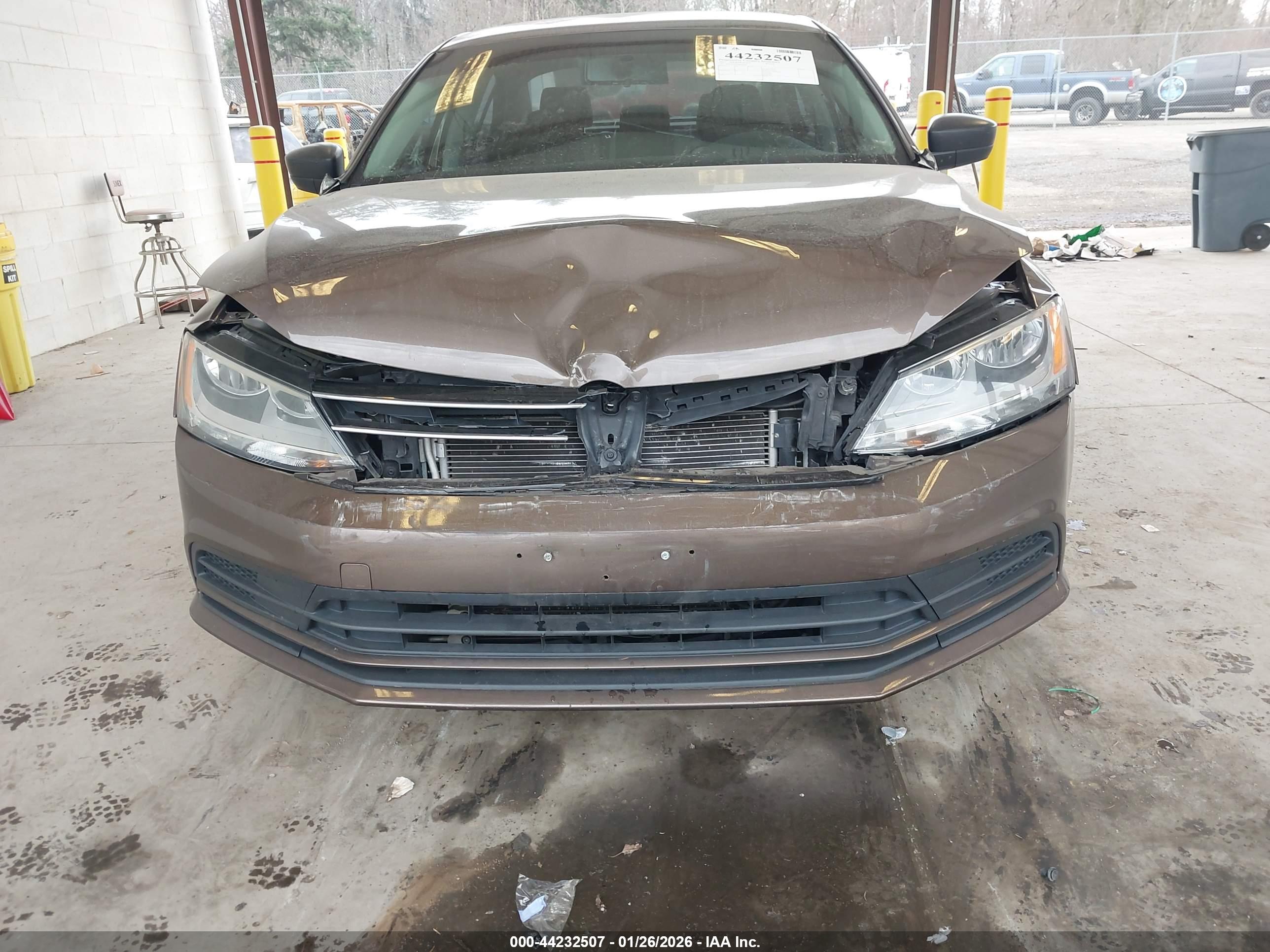 VOLKSWAGEN JETTA image 6