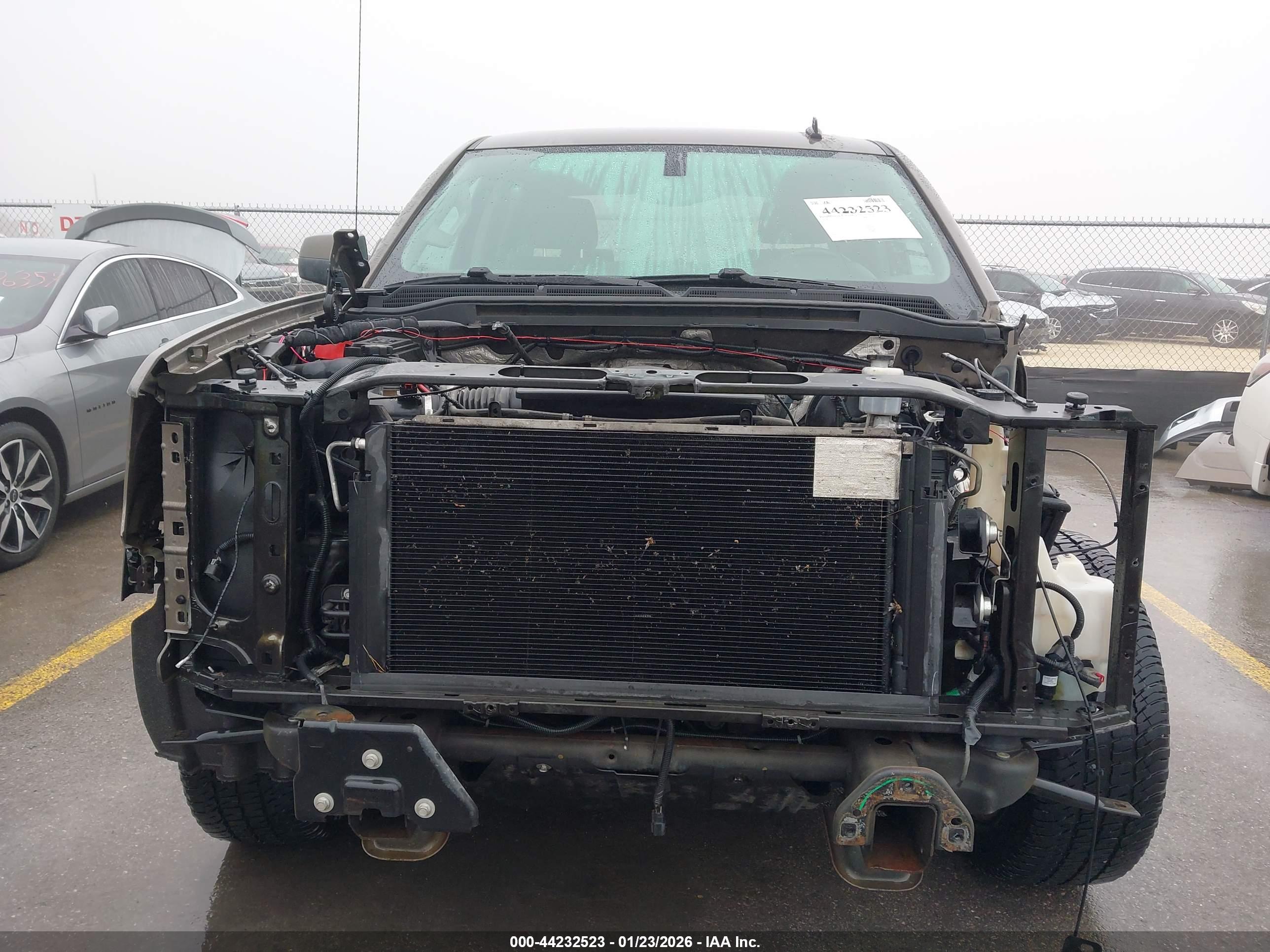 GMC SIERRA image 6