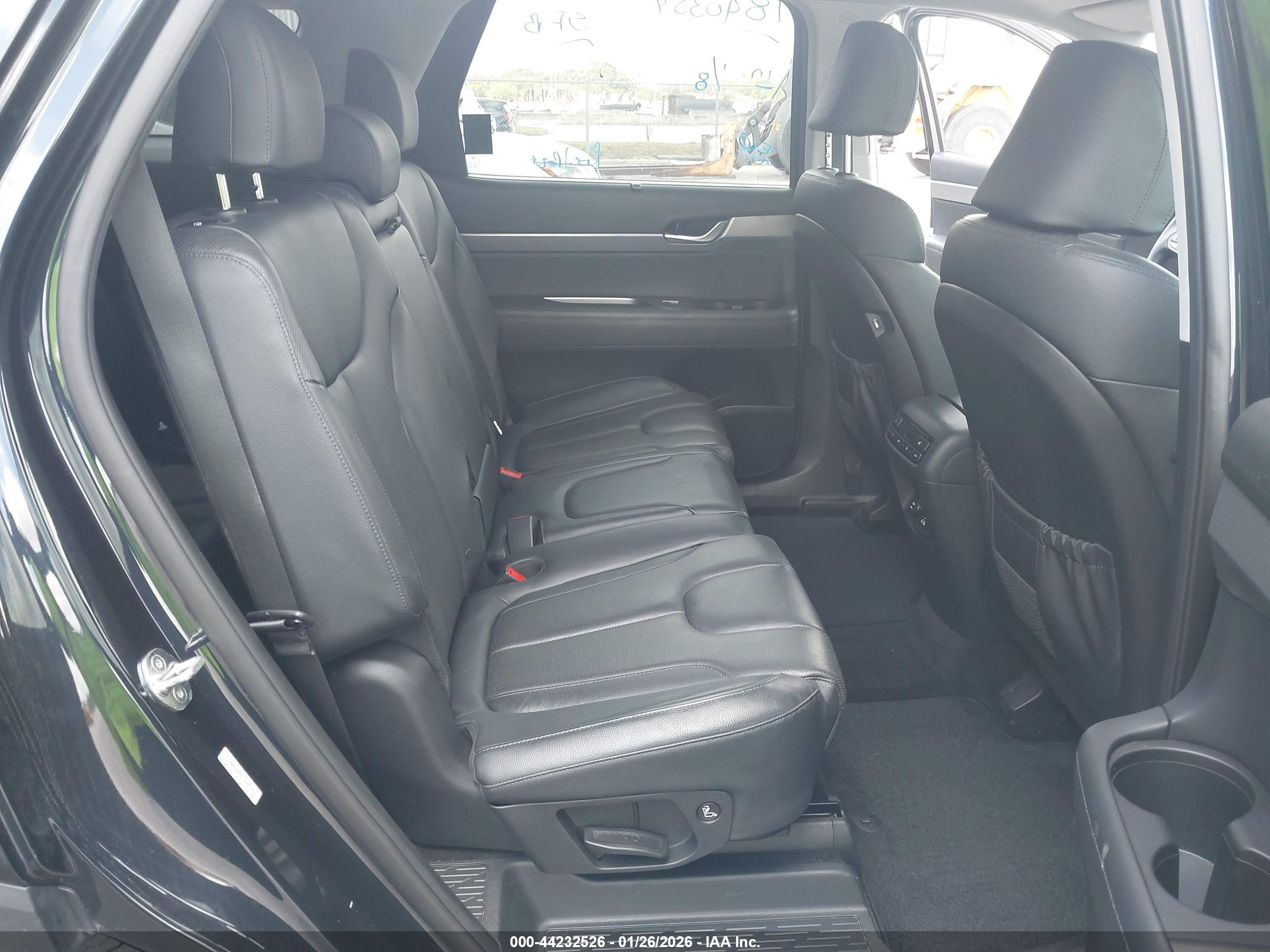 HYUNDAI PALISADE image 8