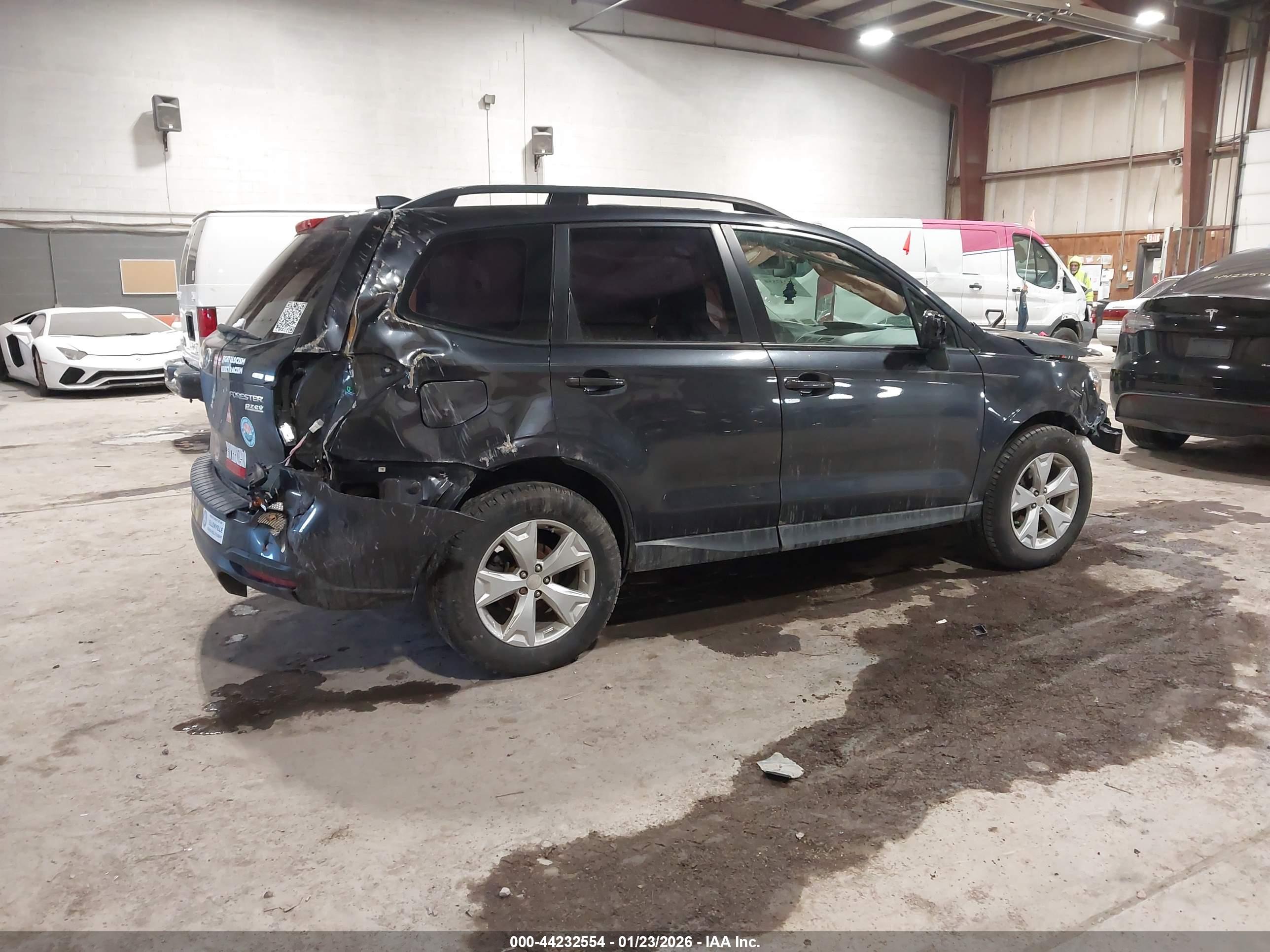 SUBARU FORESTER image 4