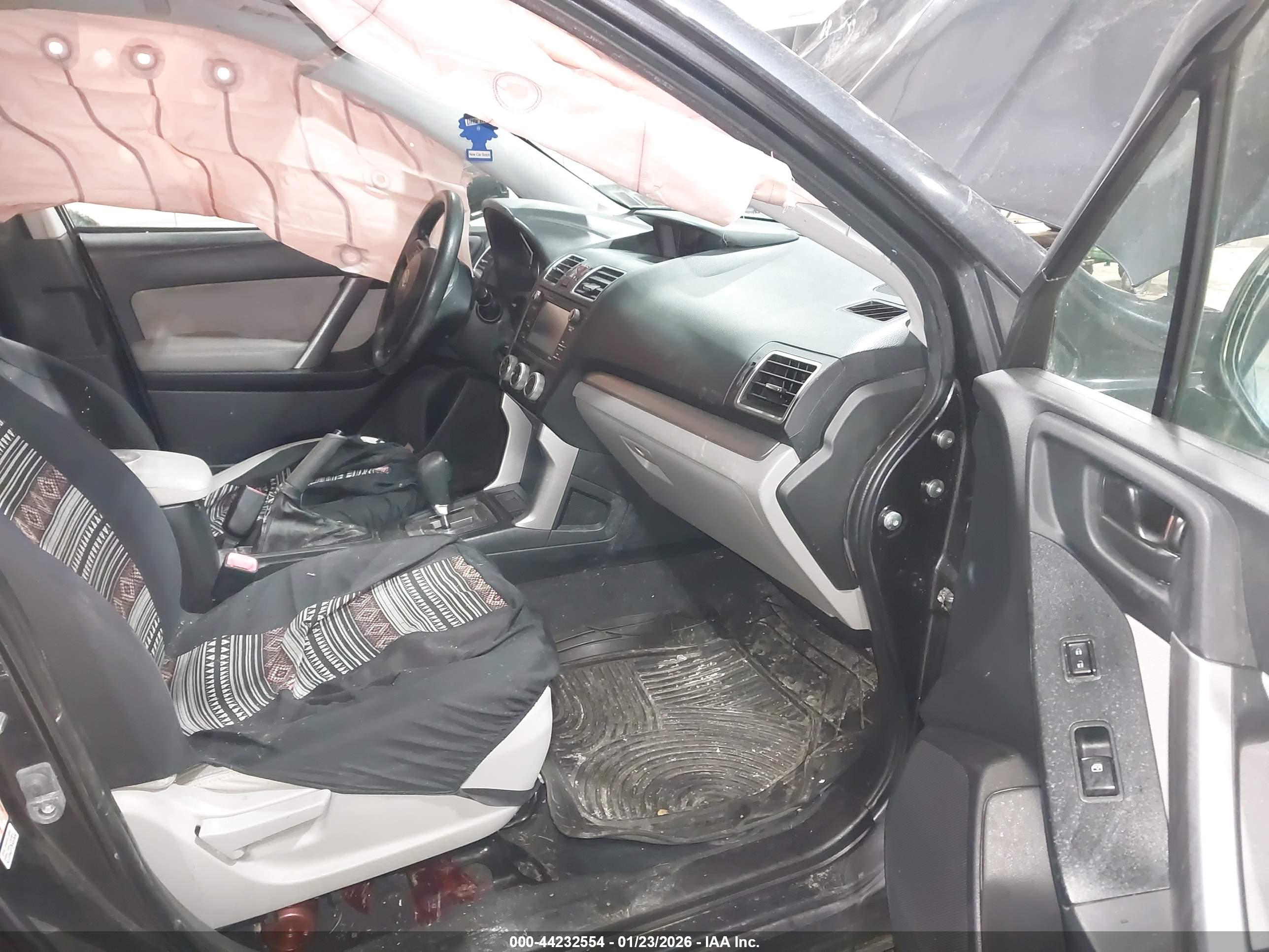 SUBARU FORESTER image 5