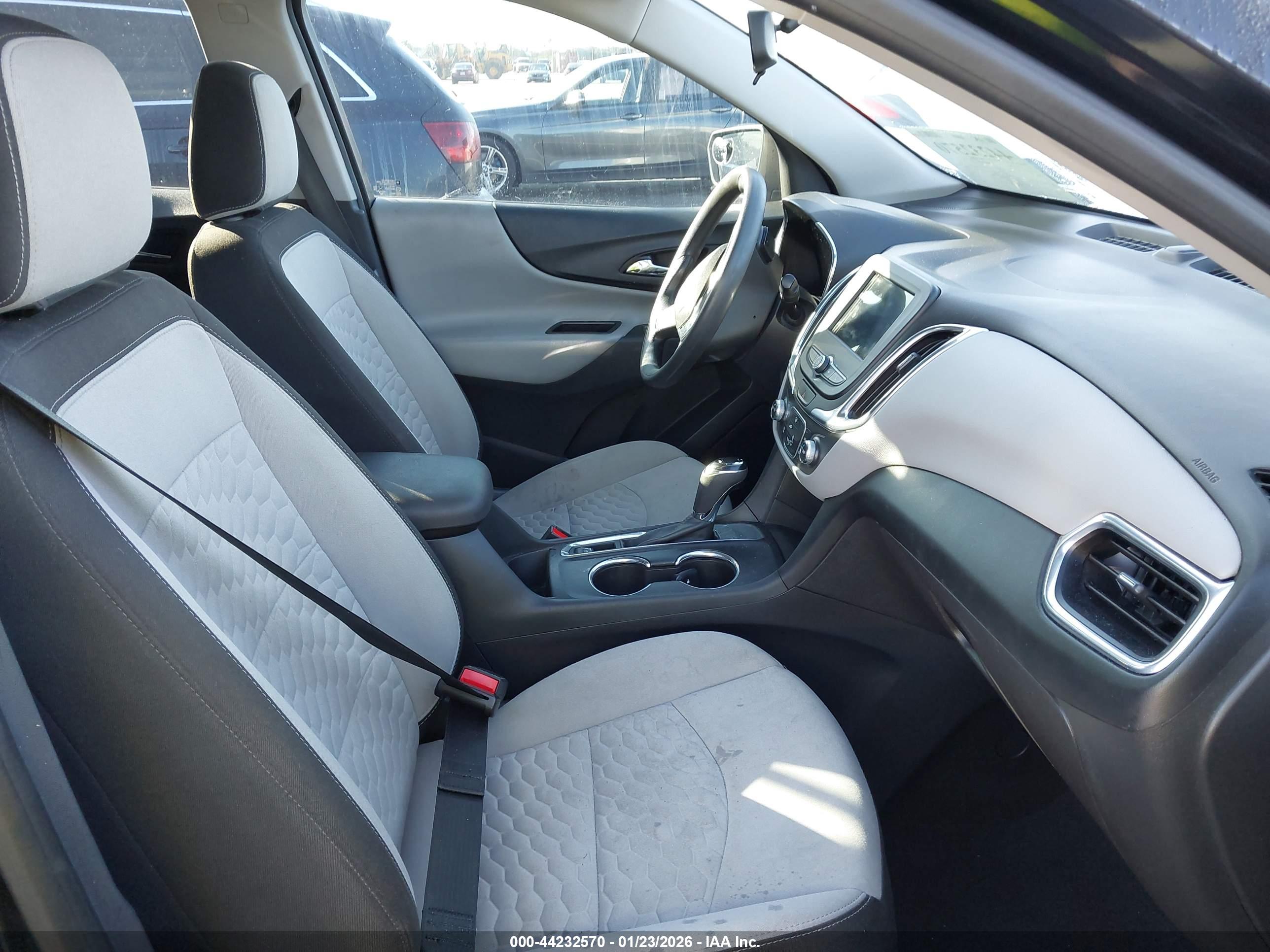 CHEVROLET EQUINOX image 5