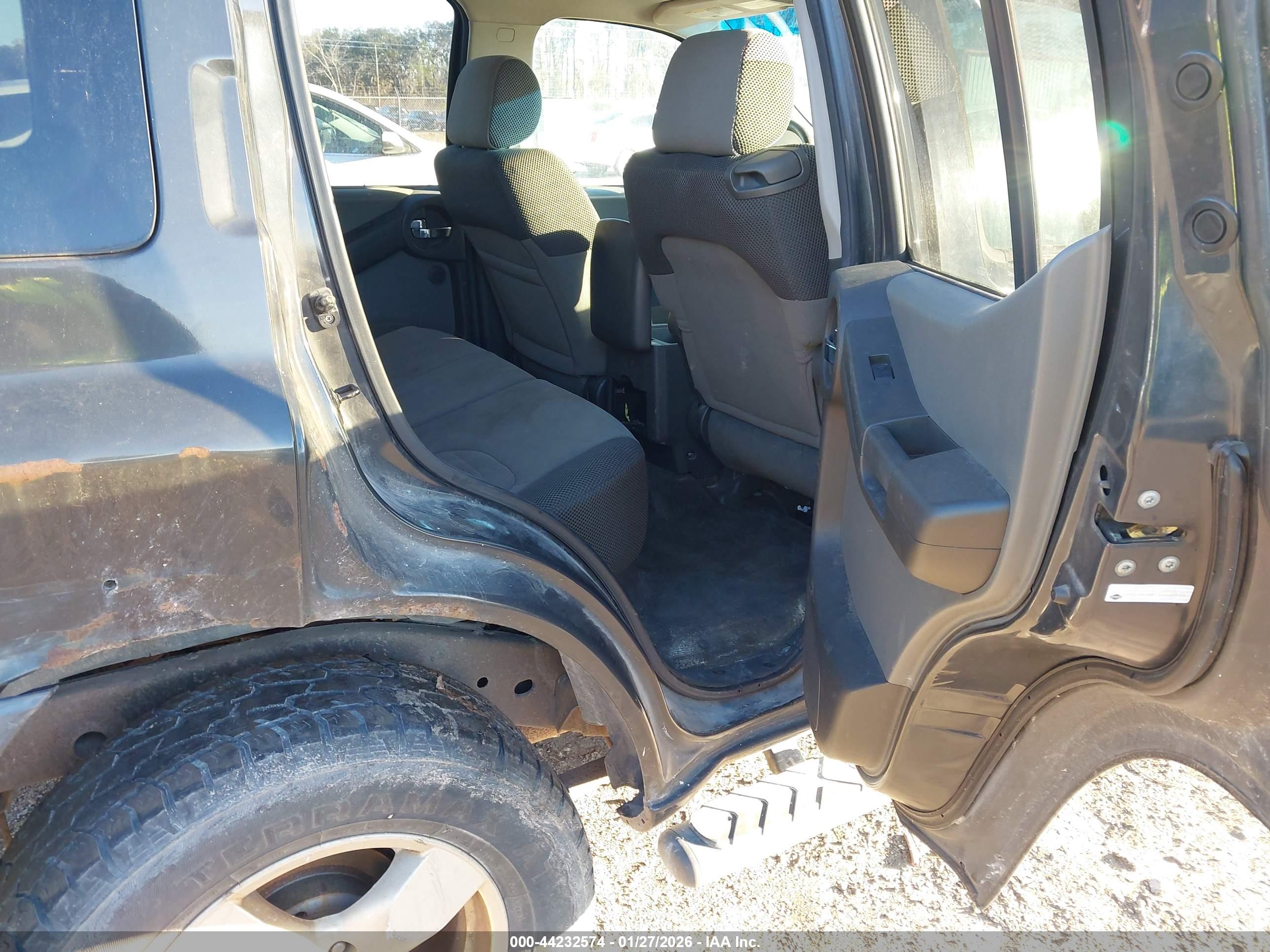 NISSAN XTERRA image 8