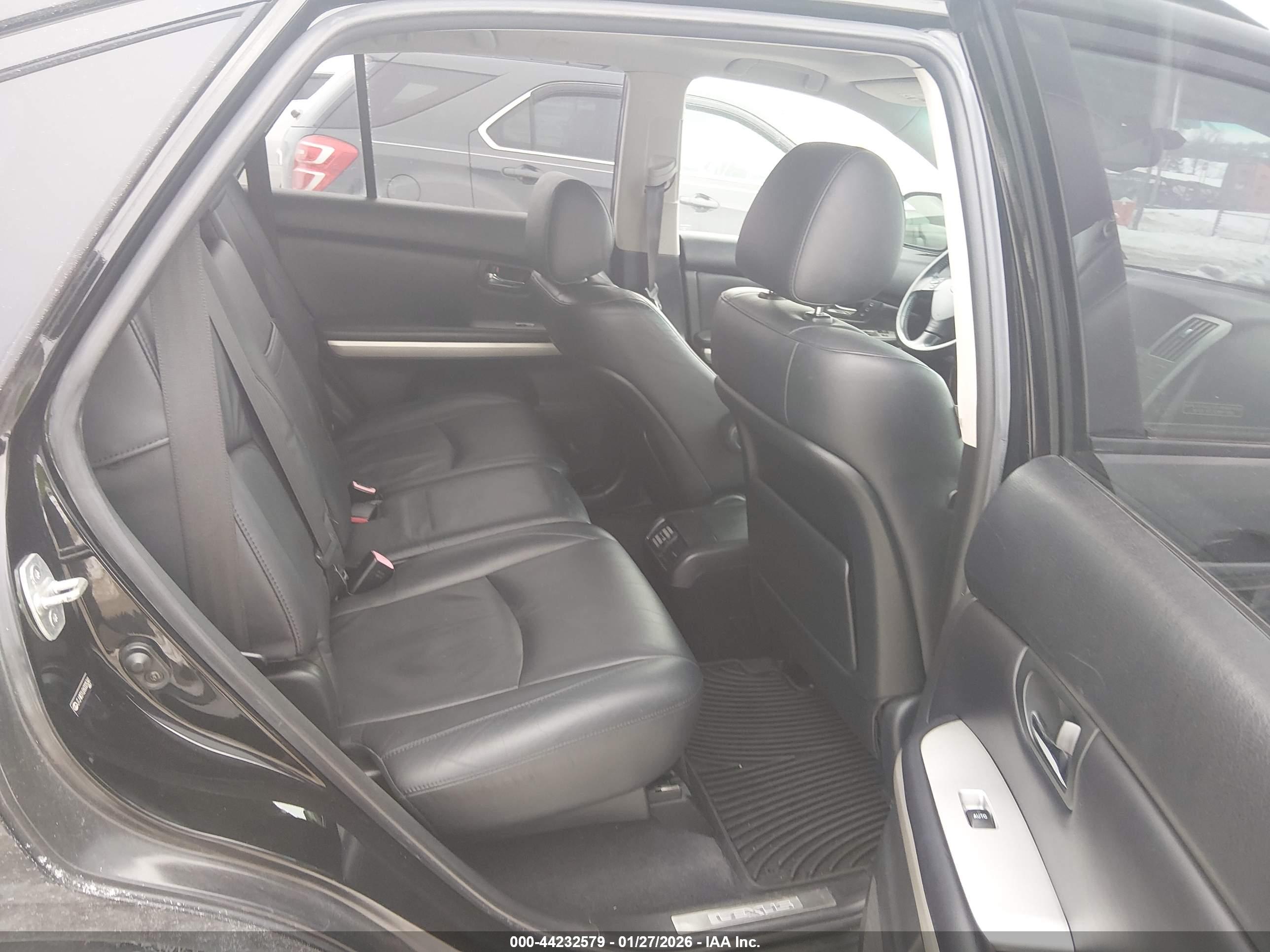 LEXUS RX image 8