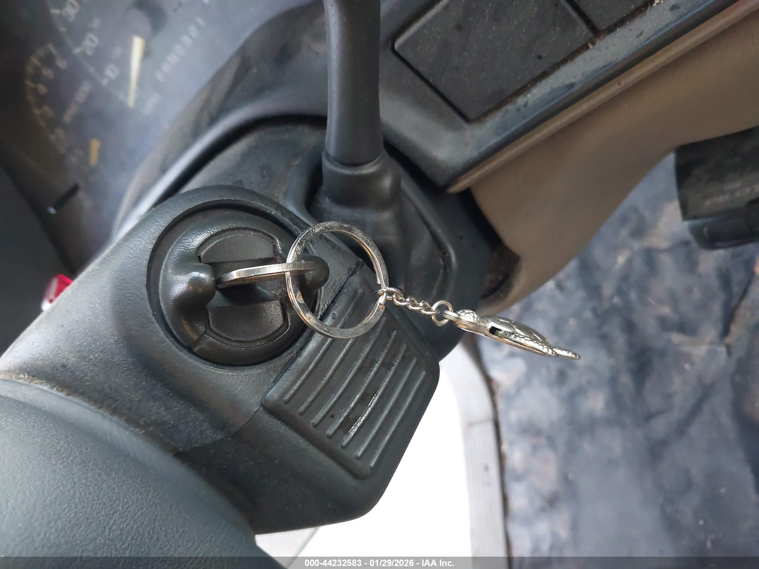 GMC SIERRA image 11