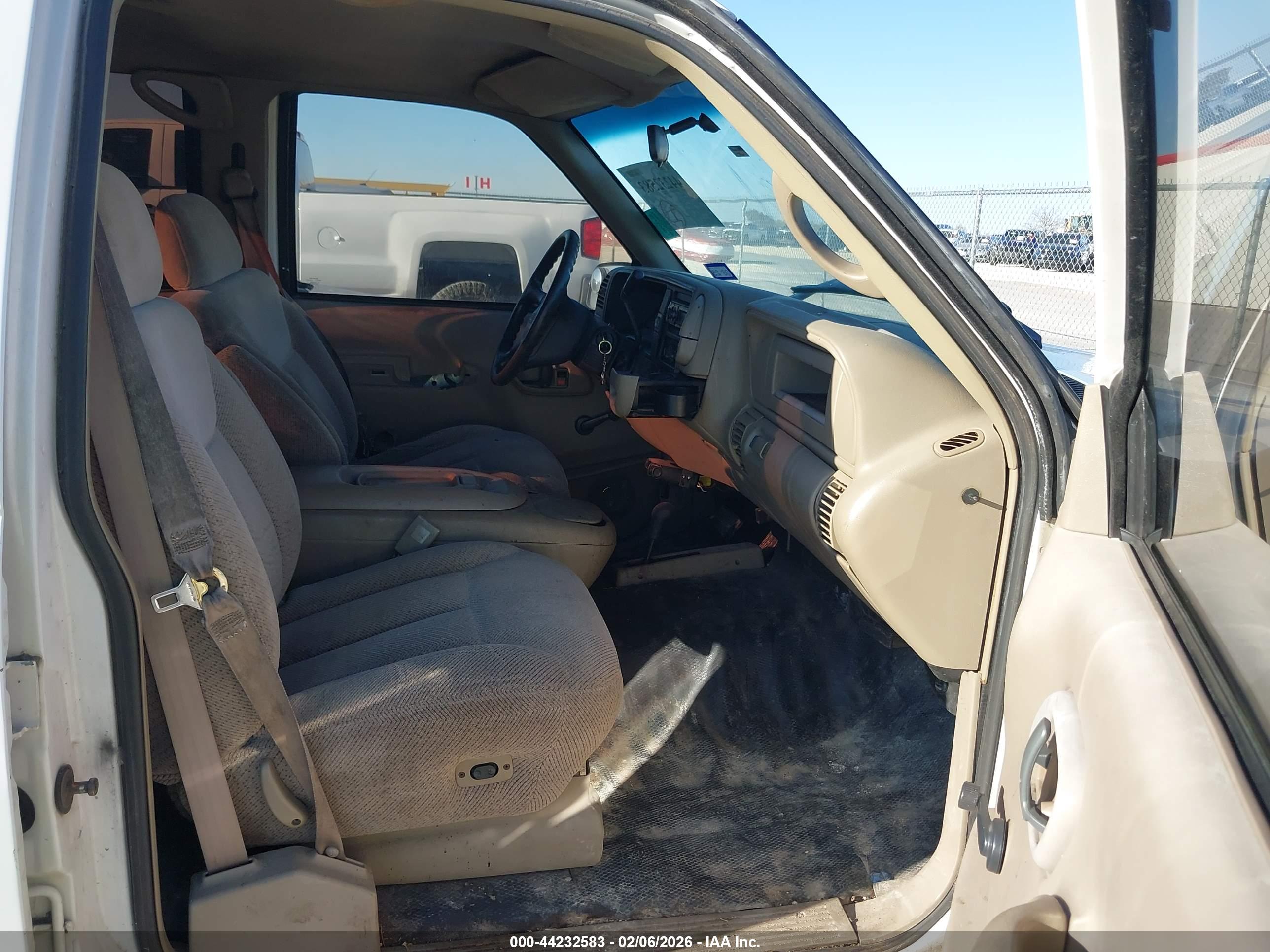 GMC SIERRA image 5