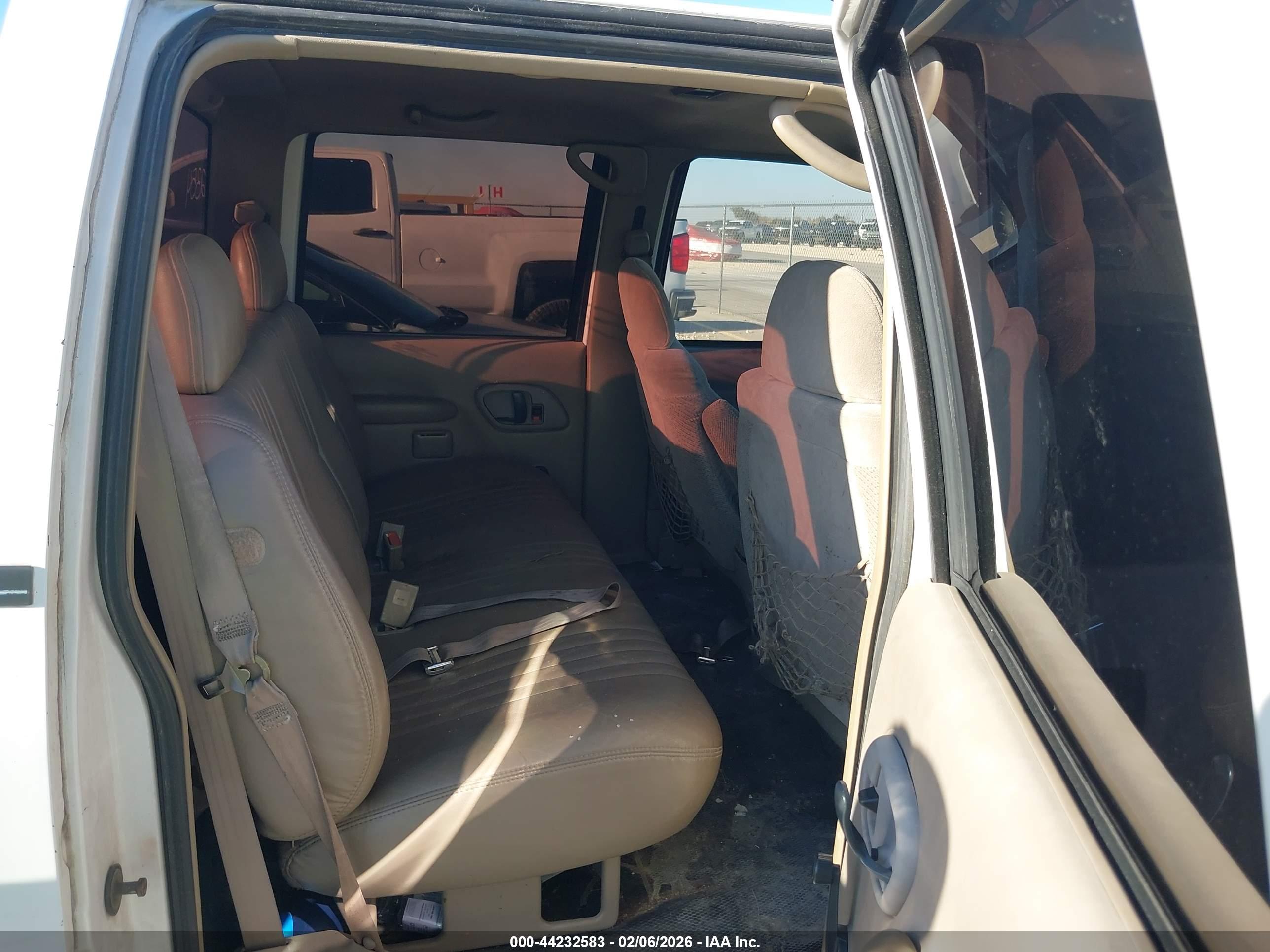 GMC SIERRA image 8