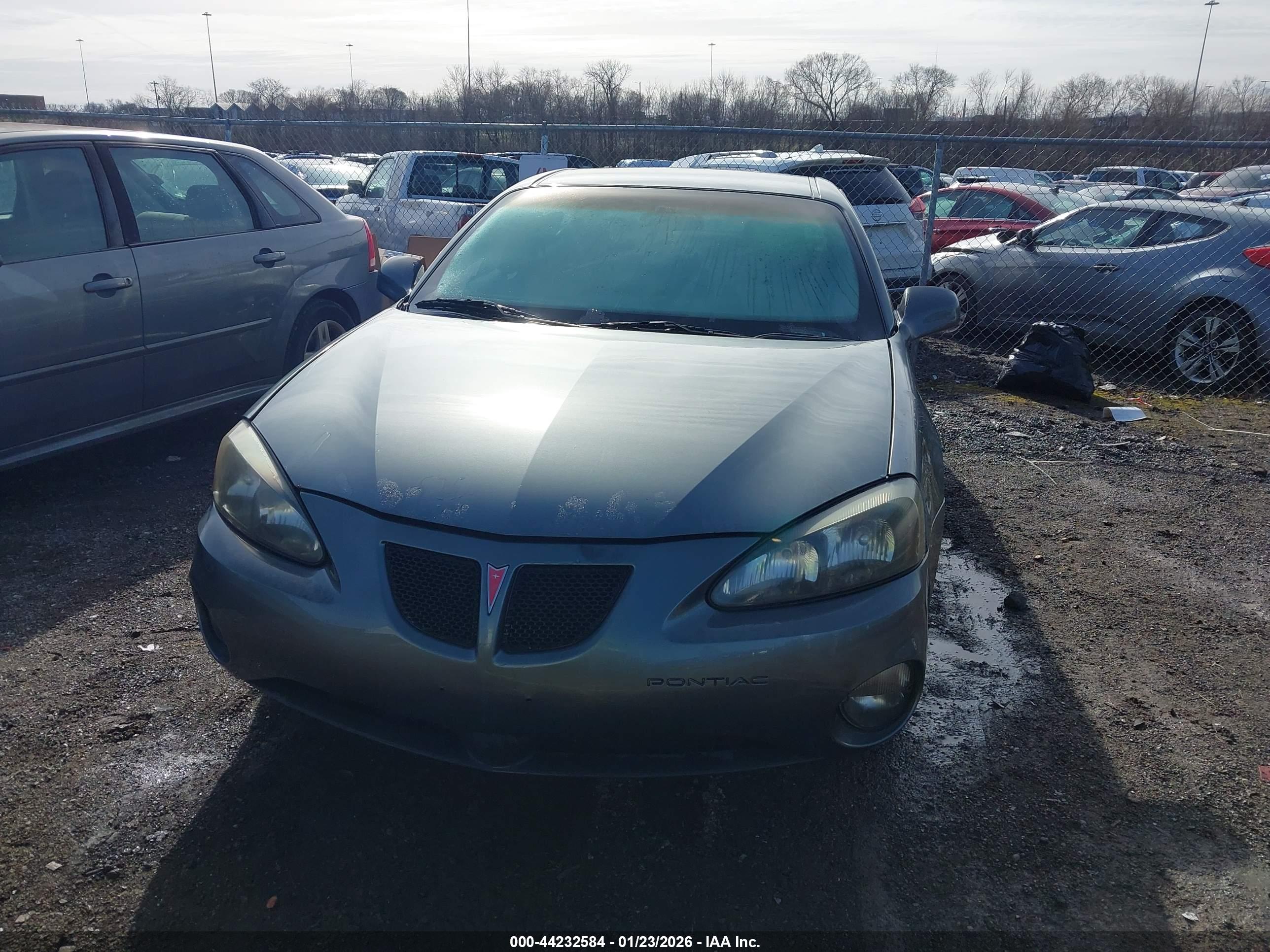 PONTIAC GRAND image 6