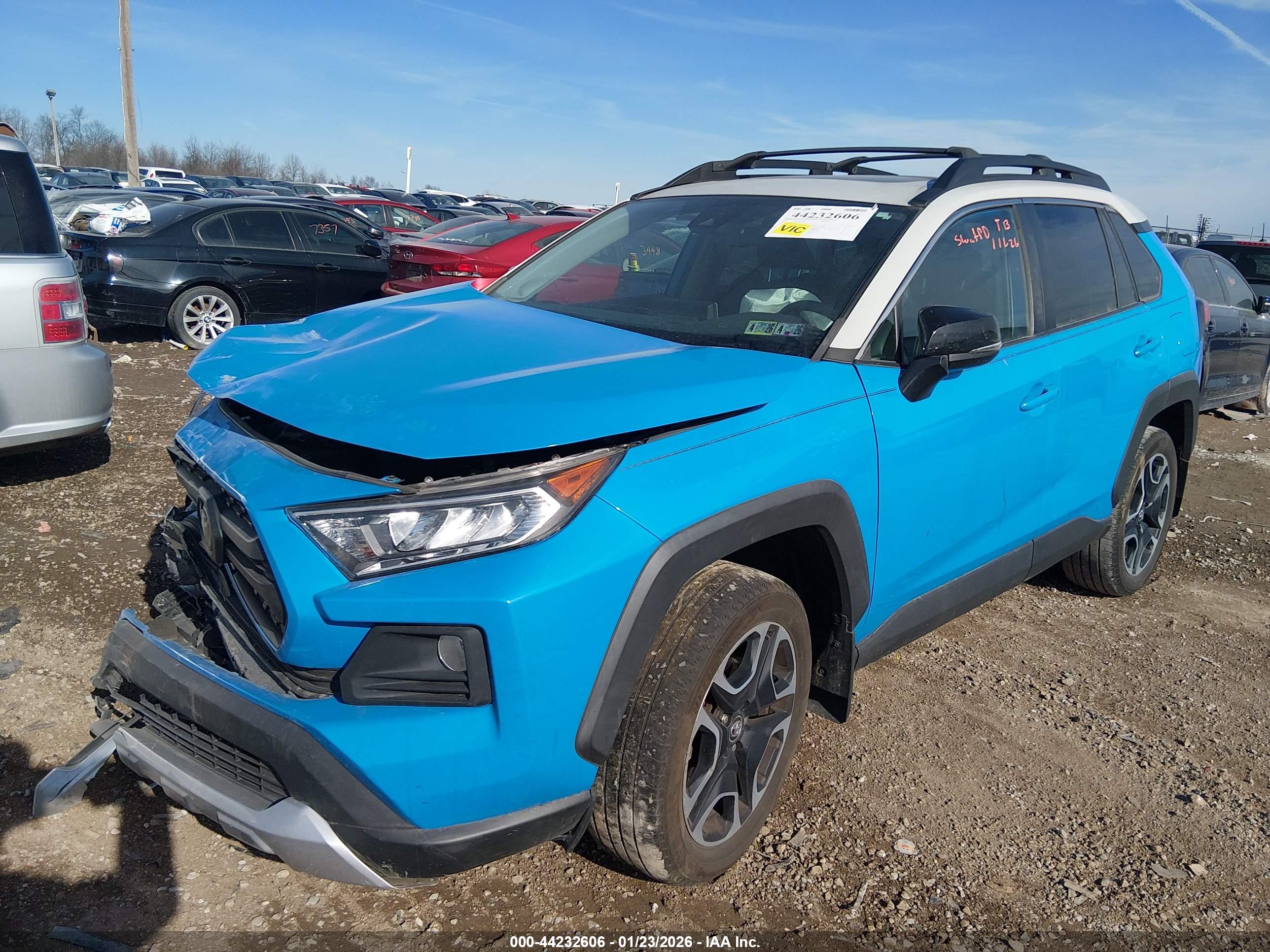 TOYOTA RAV4 image 2
