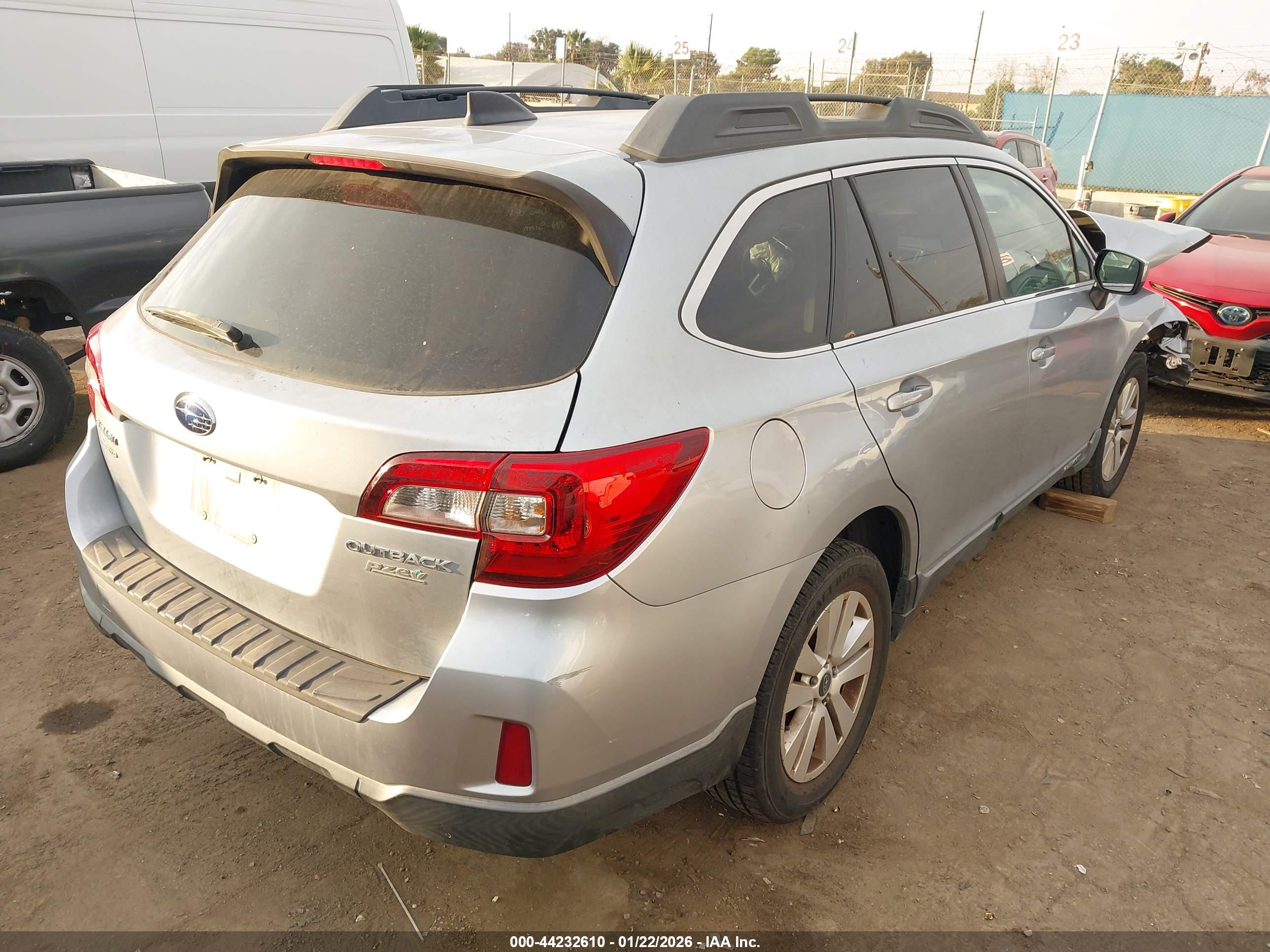SUBARU OUTBACK image 4