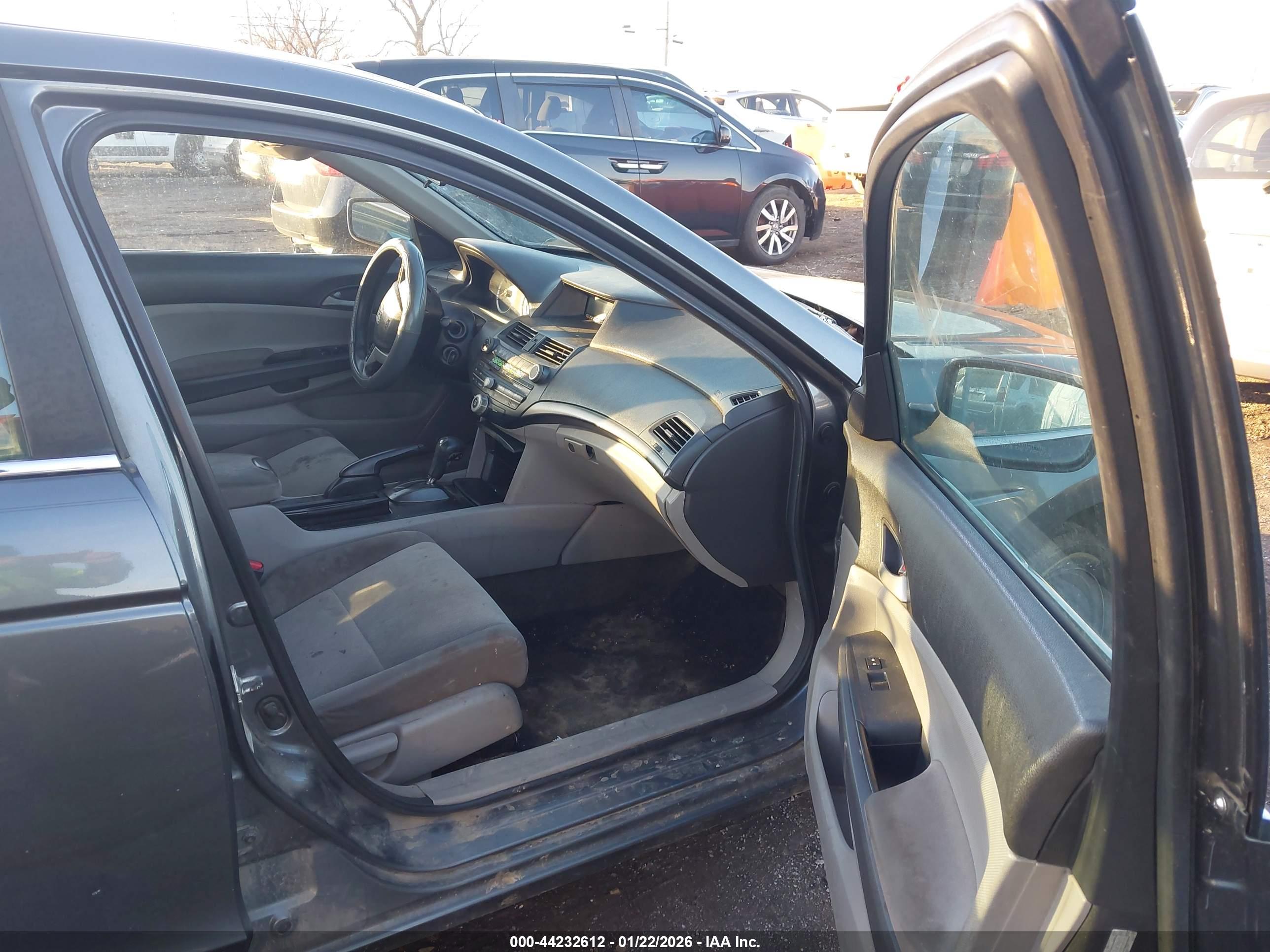 HONDA ACCORD image 5