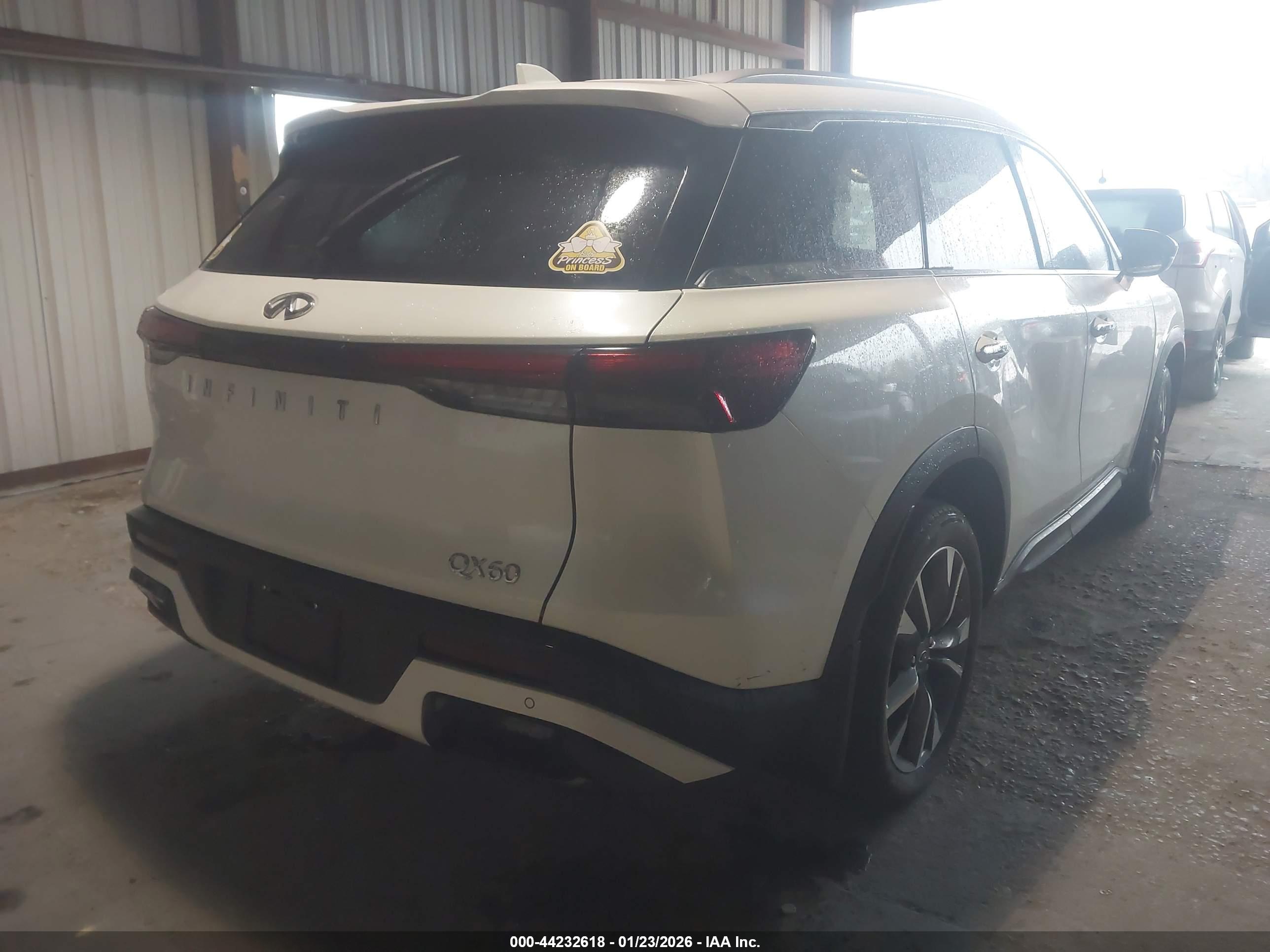 INFINITI QX60 image 4