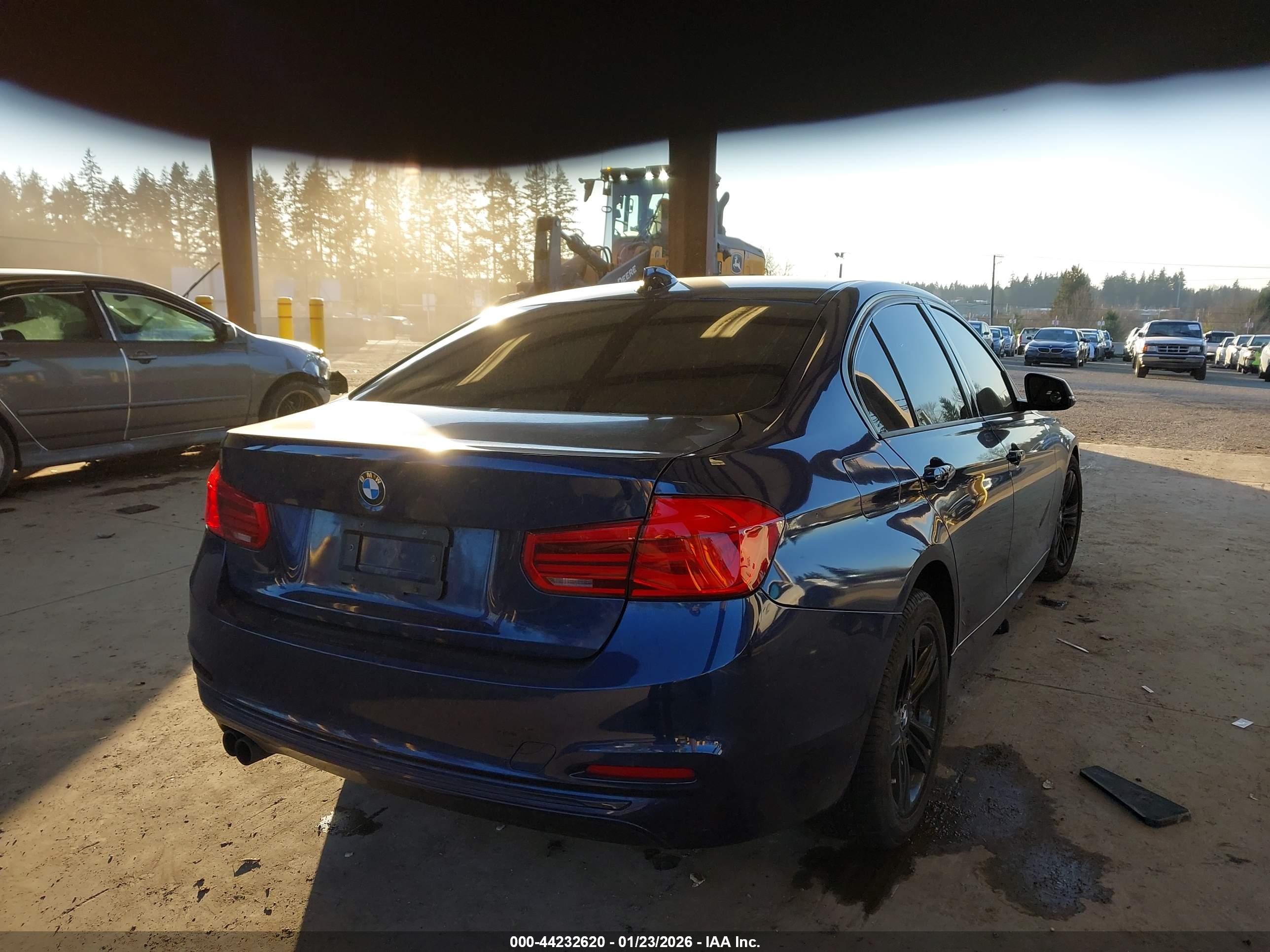 BMW 328I image 4