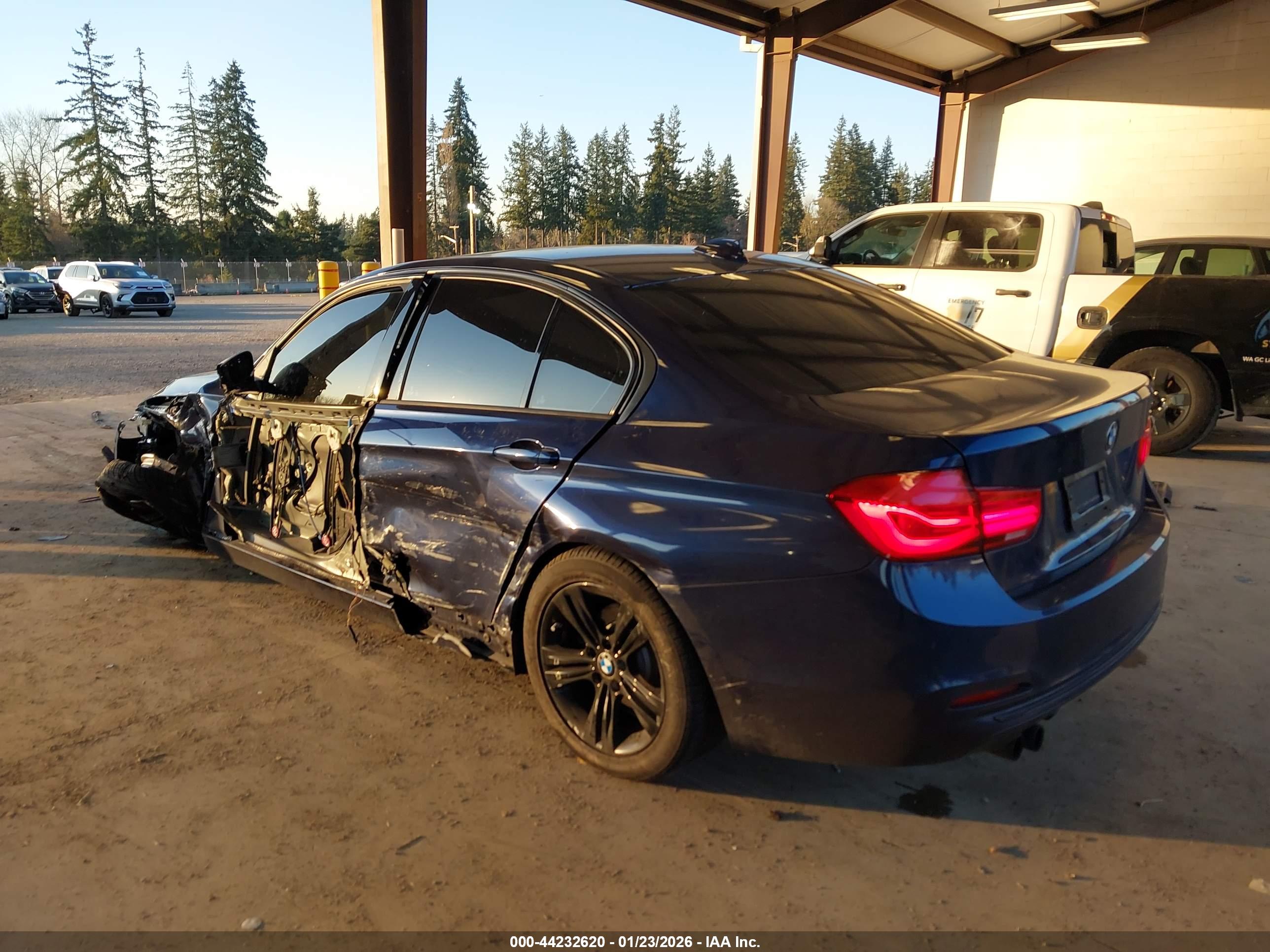 BMW 328I image 6