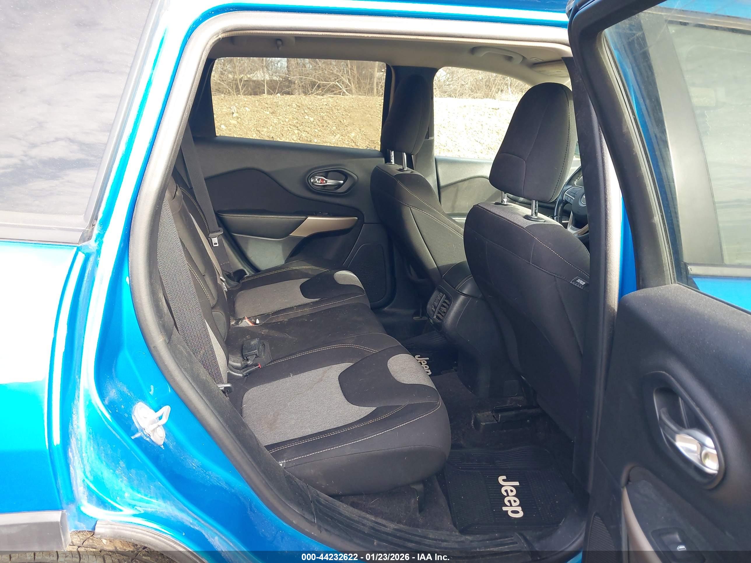 JEEP CHEROKEE image 8