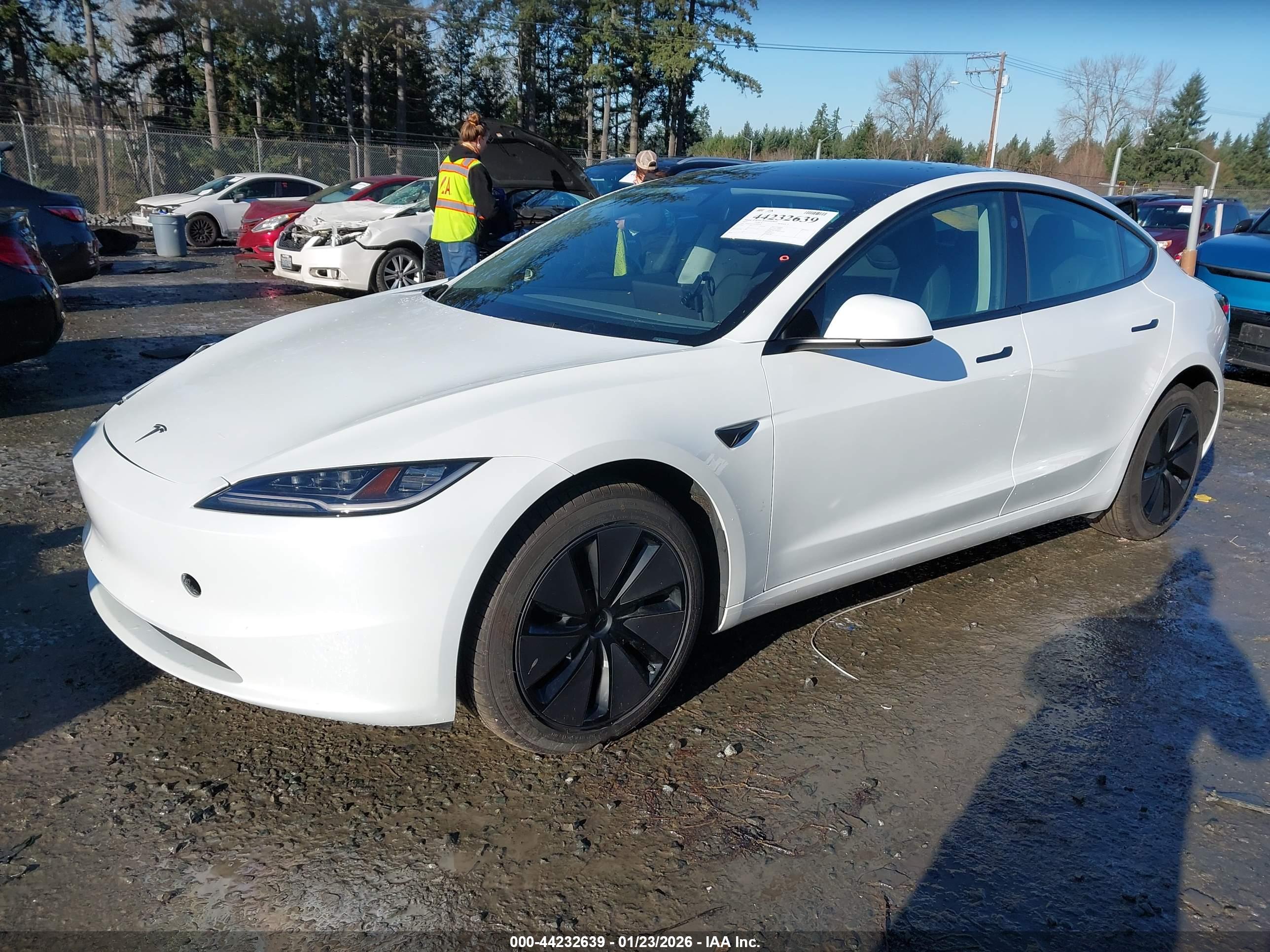 TESLA MODEL image 2