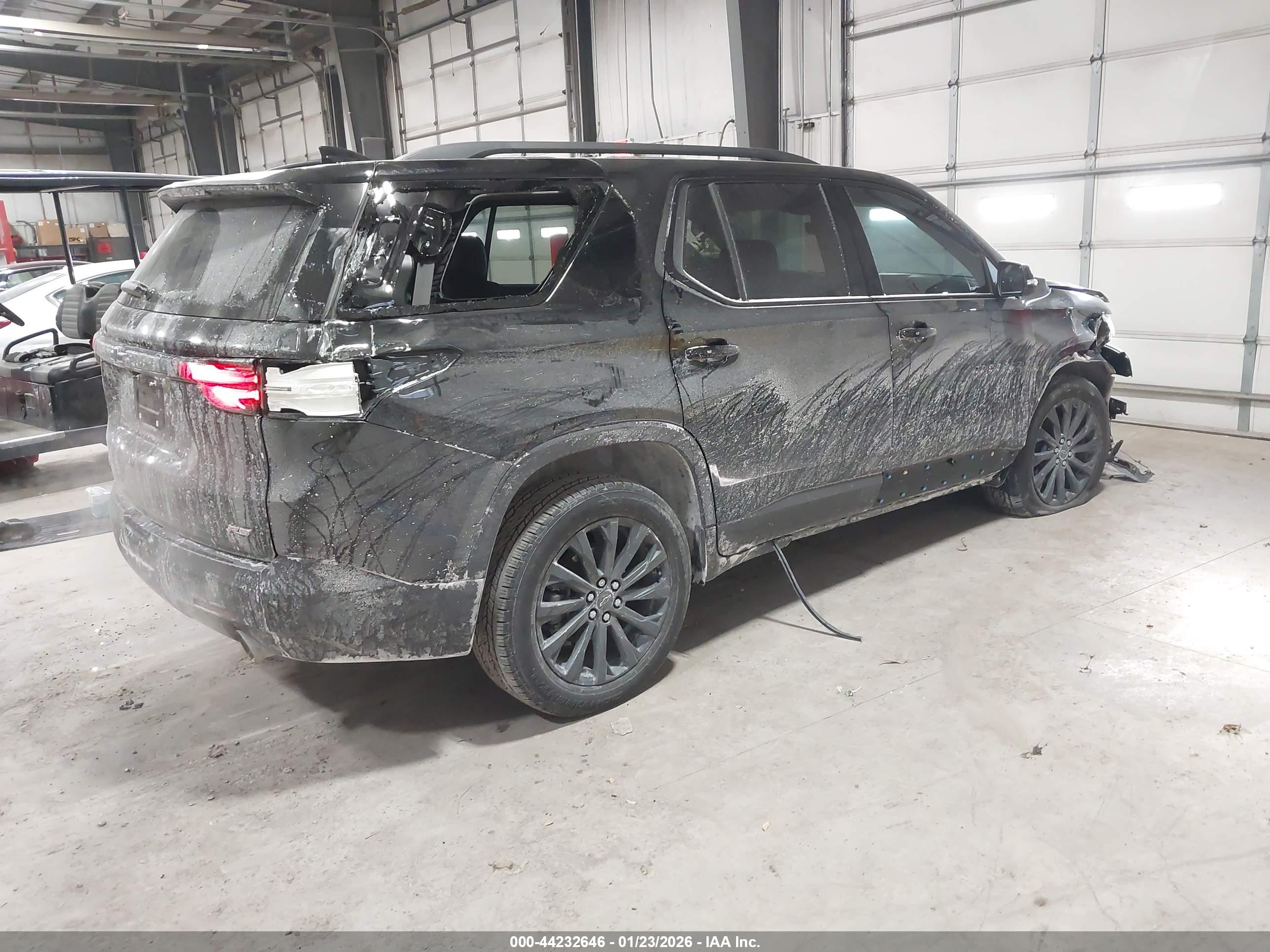 CHEVROLET TRAVERSE image 4