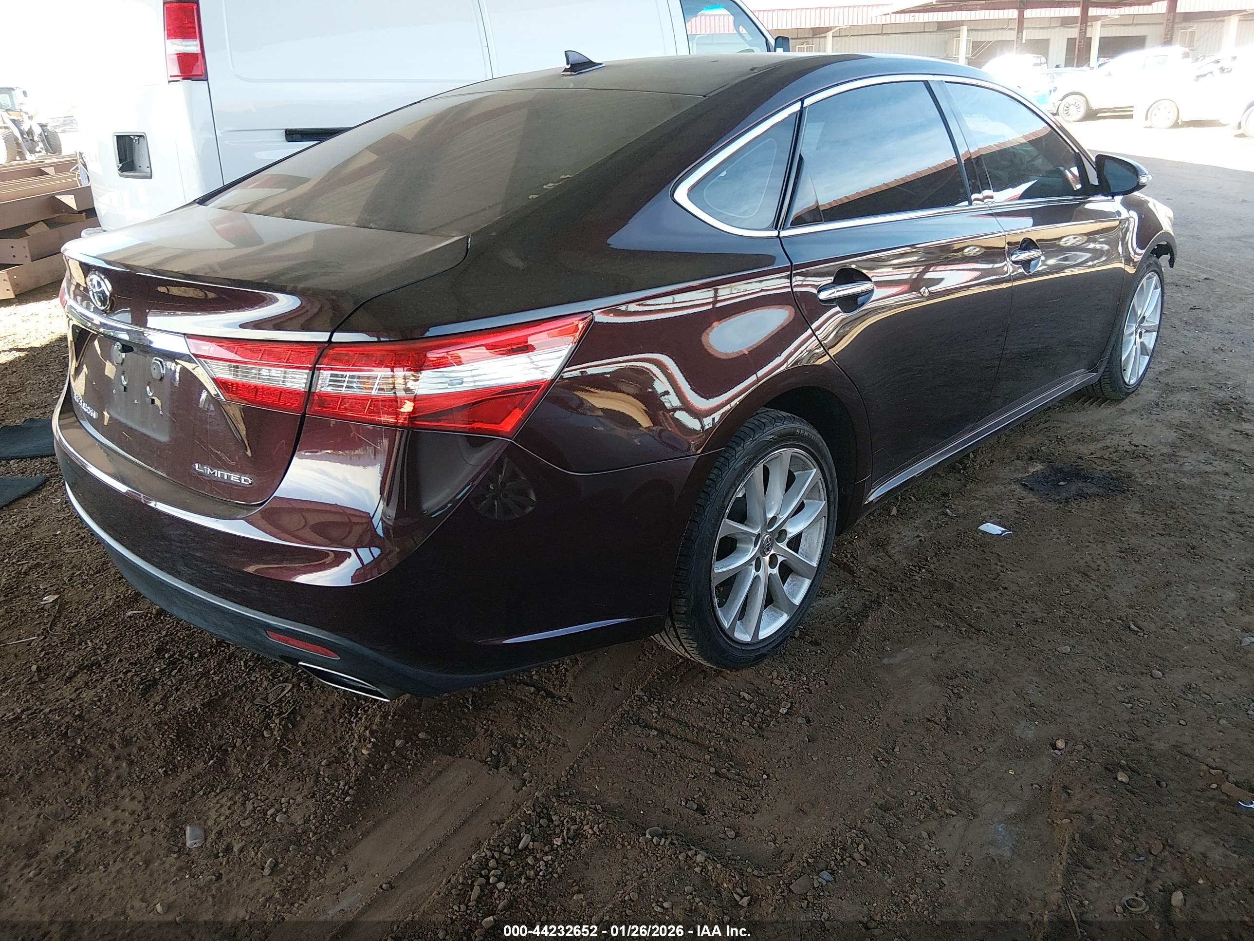 TOYOTA AVALON image 4