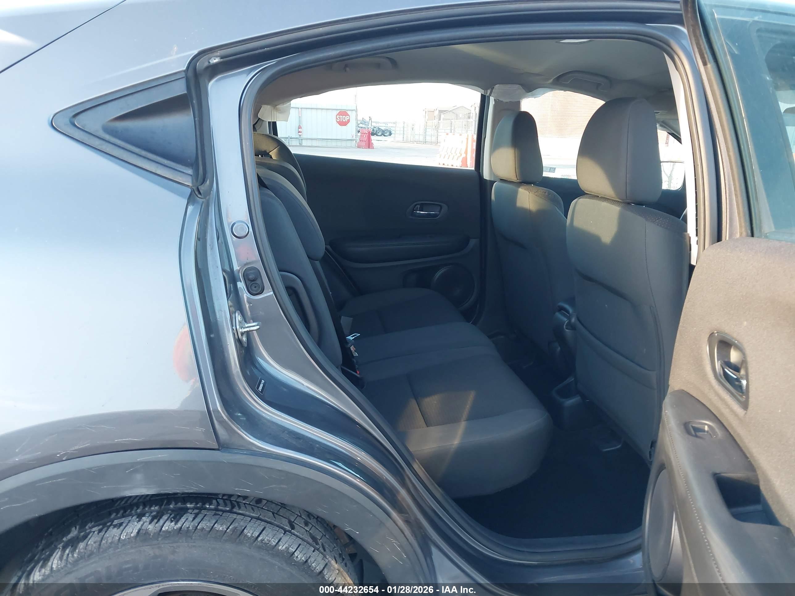HONDA HR-V image 8