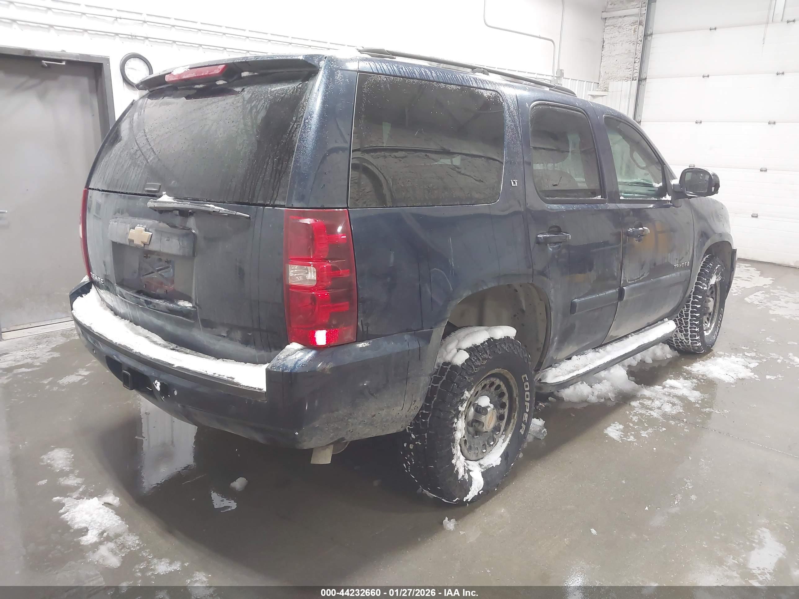 CHEVROLET TAHOE image 4