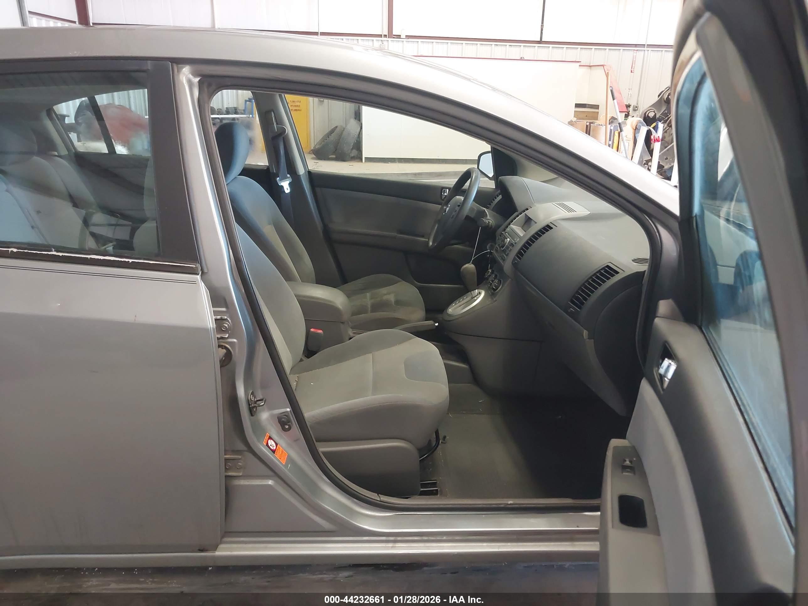 NISSAN SENTRA image 5