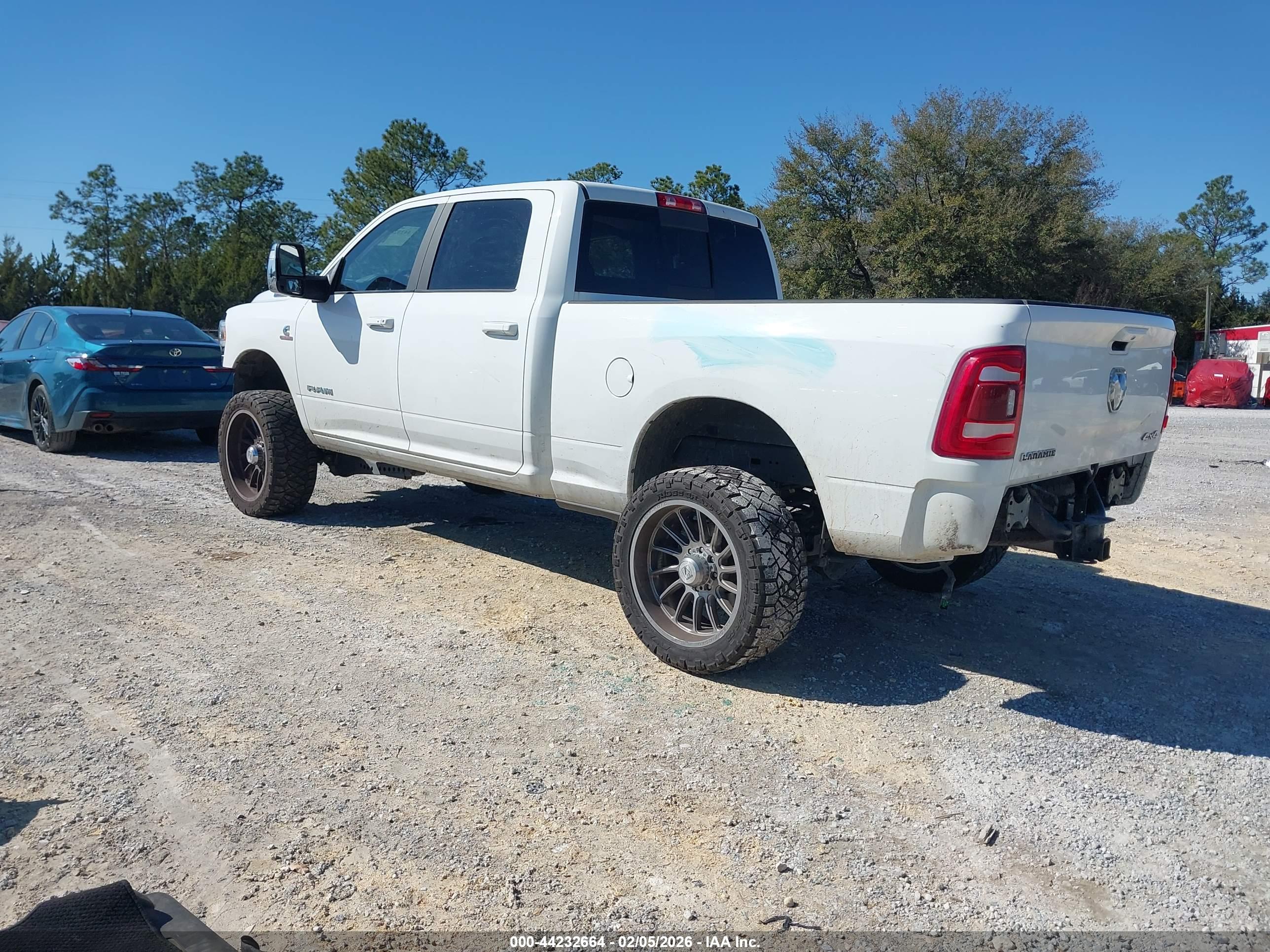 RAM 2500 image 3