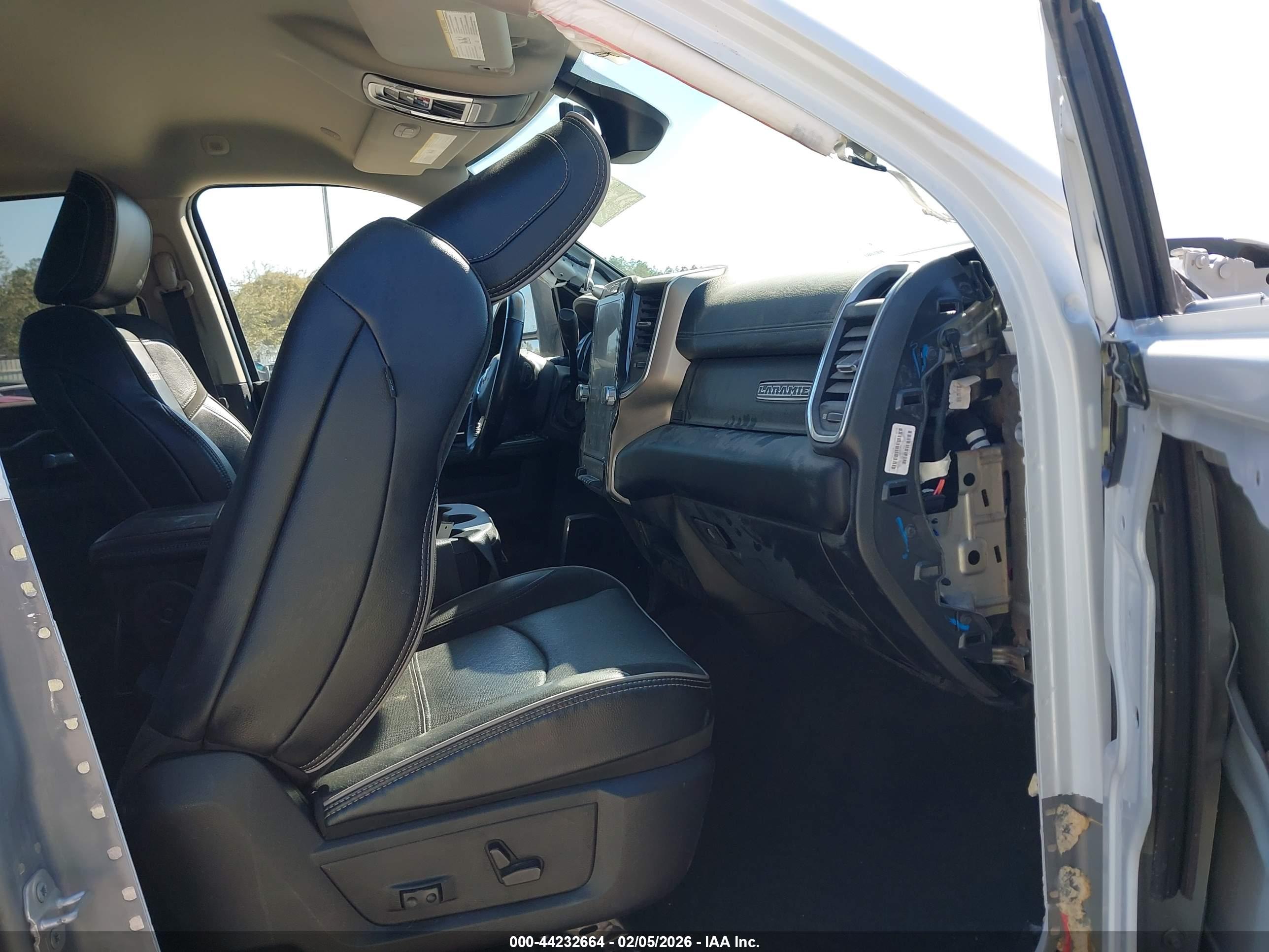 RAM 2500 image 5