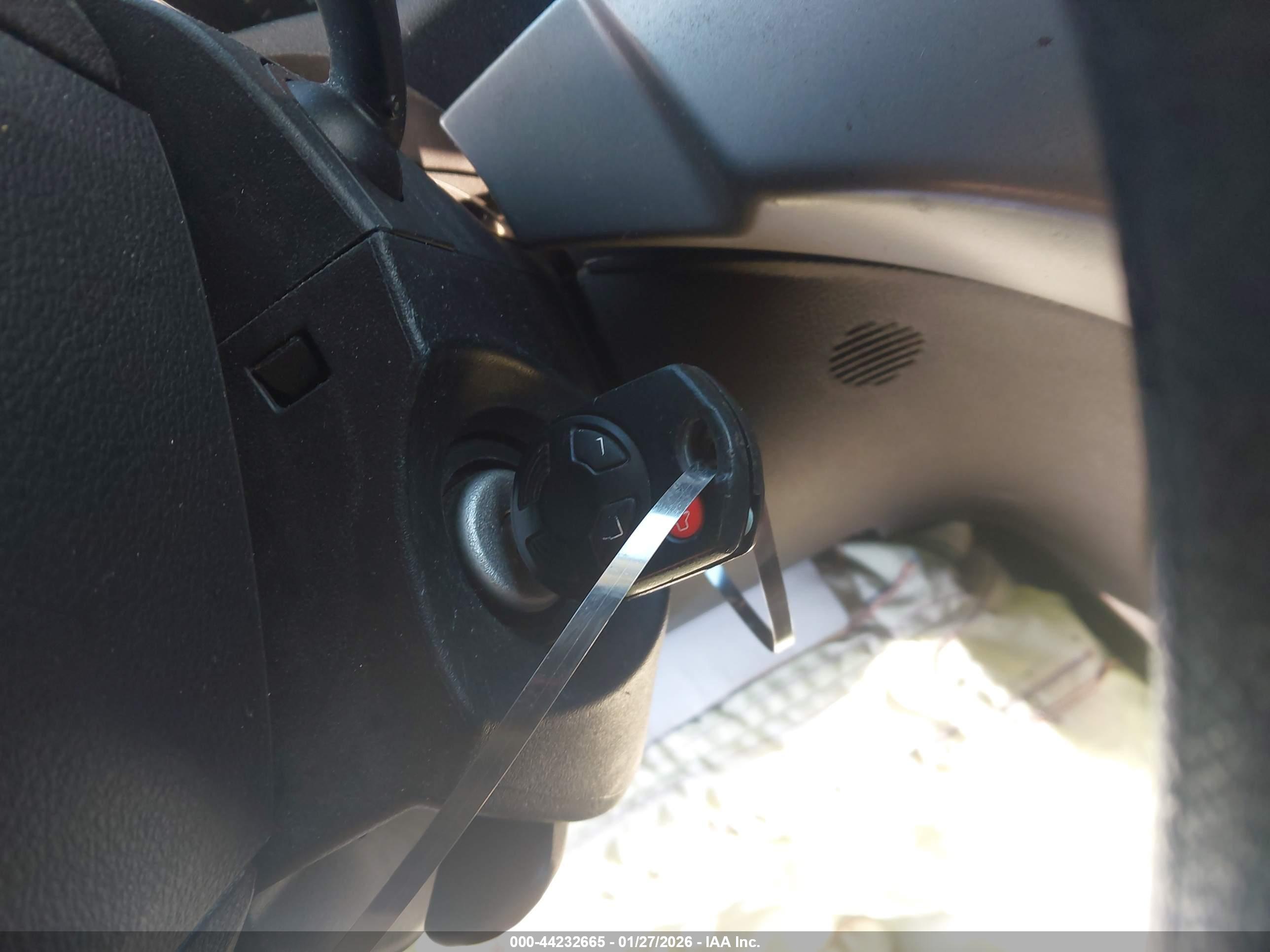 FORD ESCAPE image 11