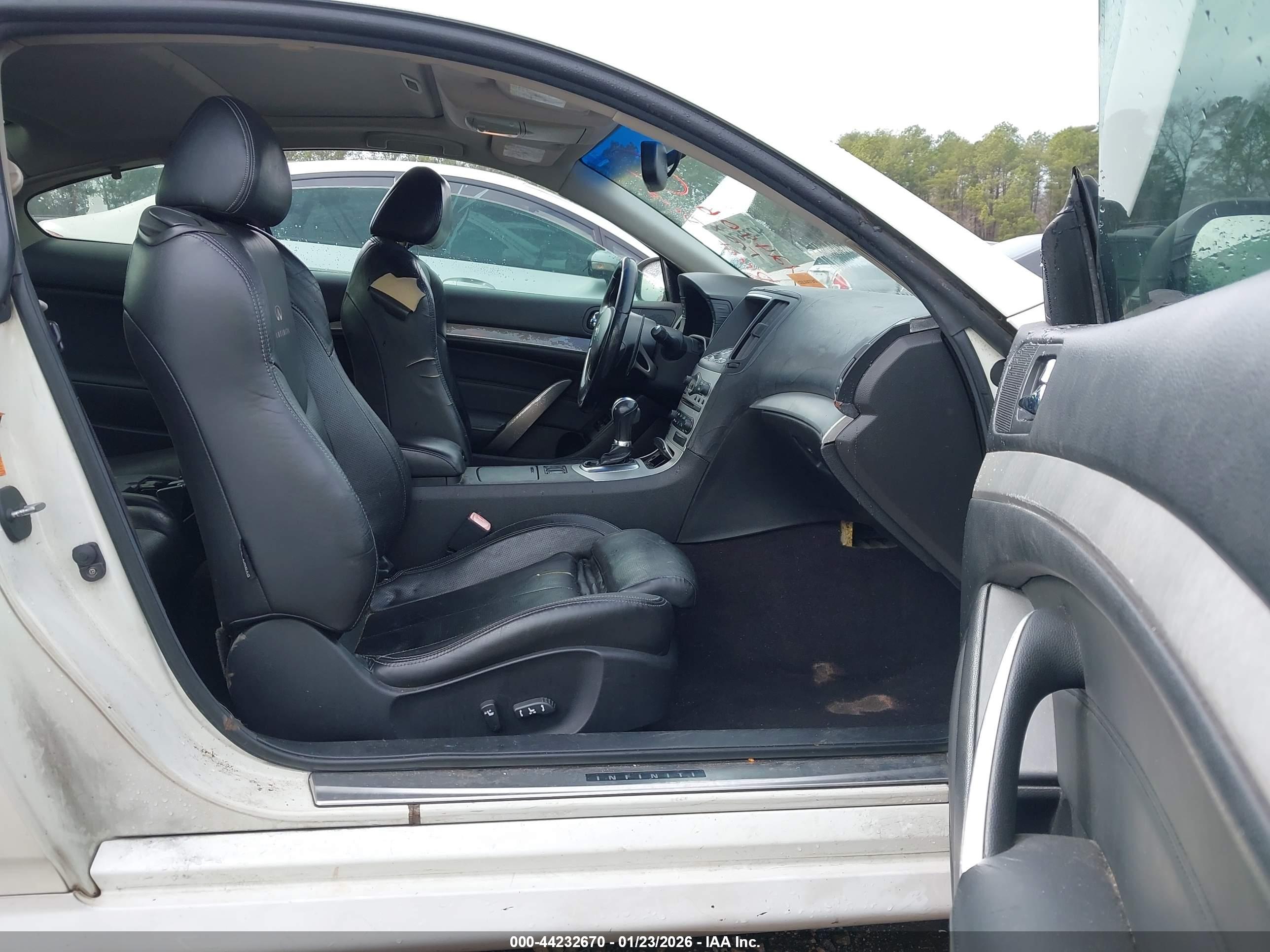 INFINITI G37 image 5