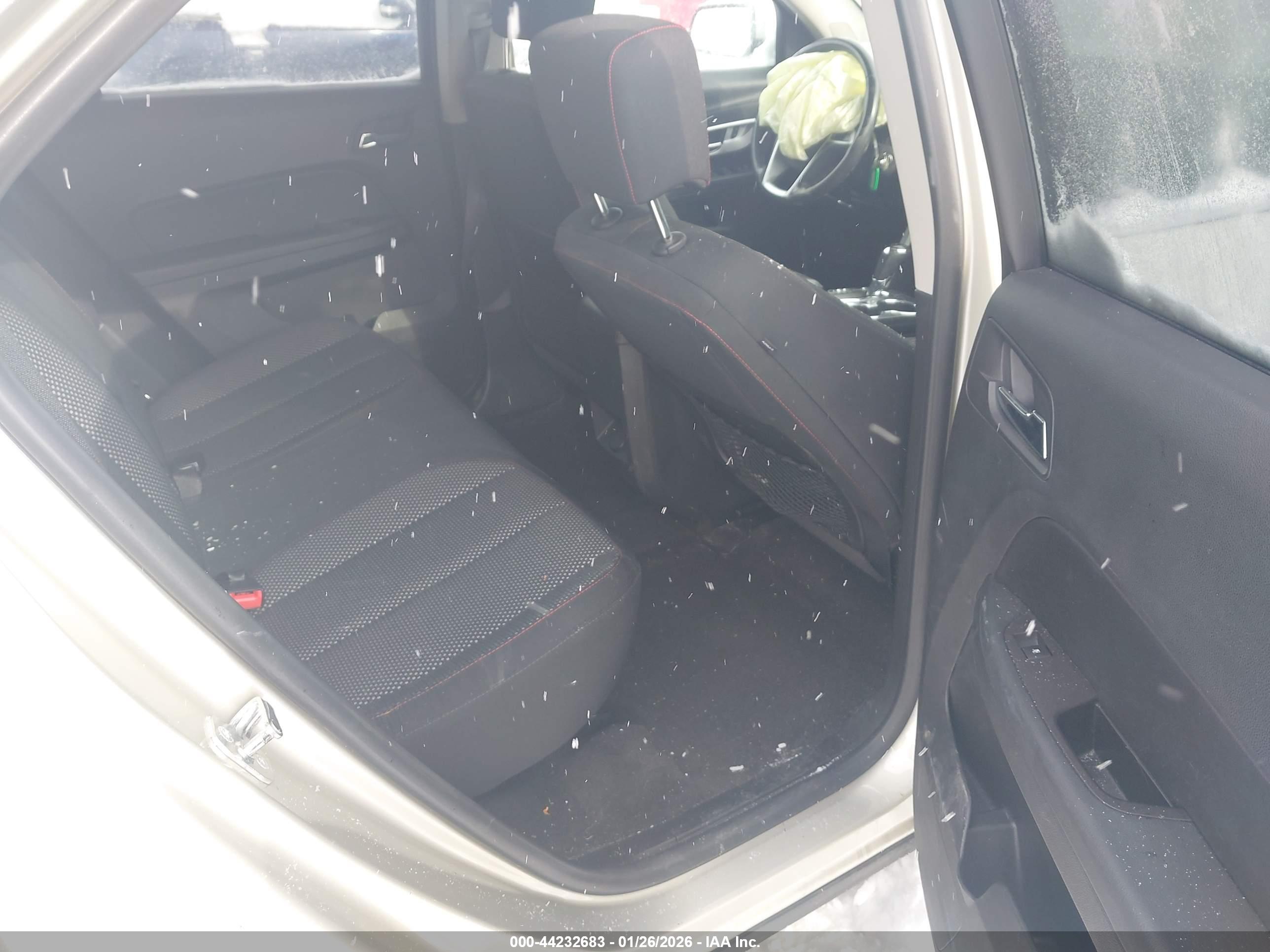 CHEVROLET EQUINOX image 8