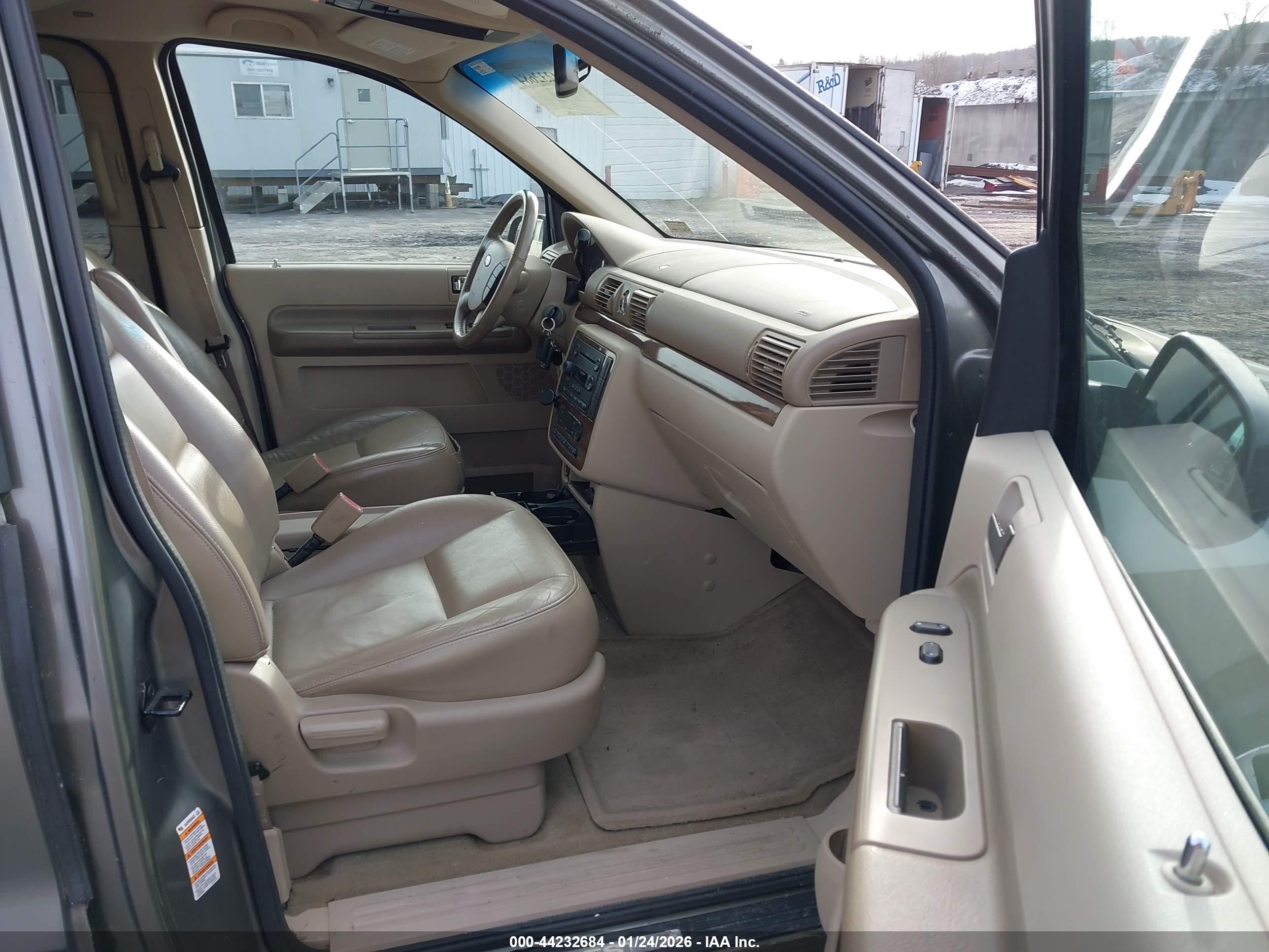 FORD FREESTAR image 5